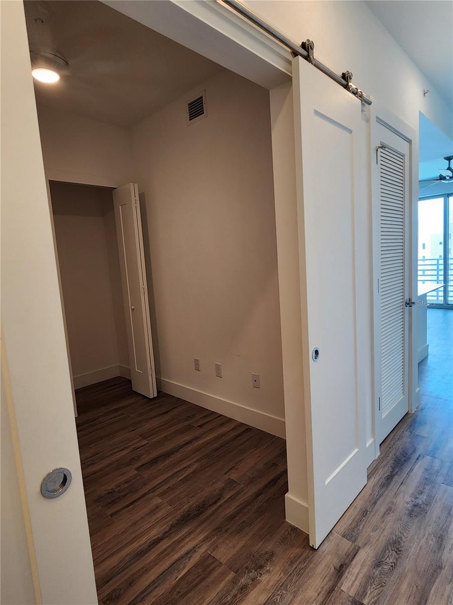 CONDO-MID-RISE 2-6 STORIES-0404 - Residential
