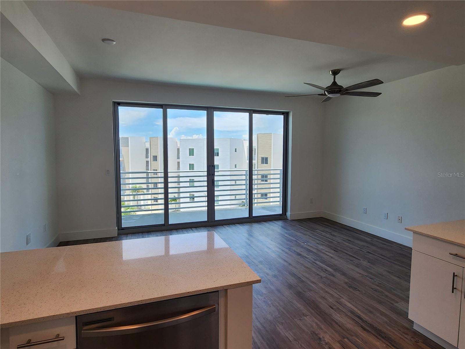 CONDO-MID-RISE 2-6 STORIES-0404 - Residential