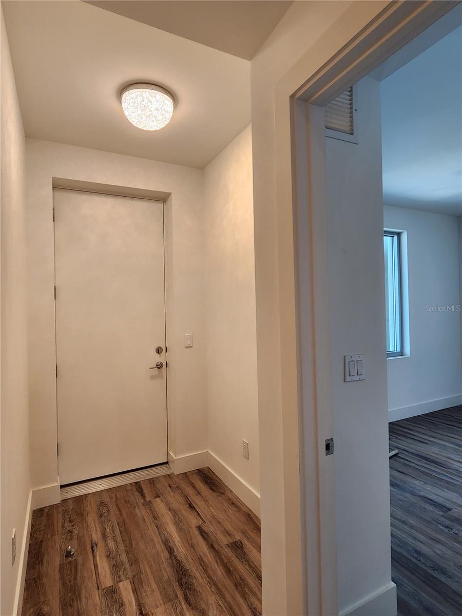 CONDO-MID-RISE 2-6 STORIES-0404 - Residential
