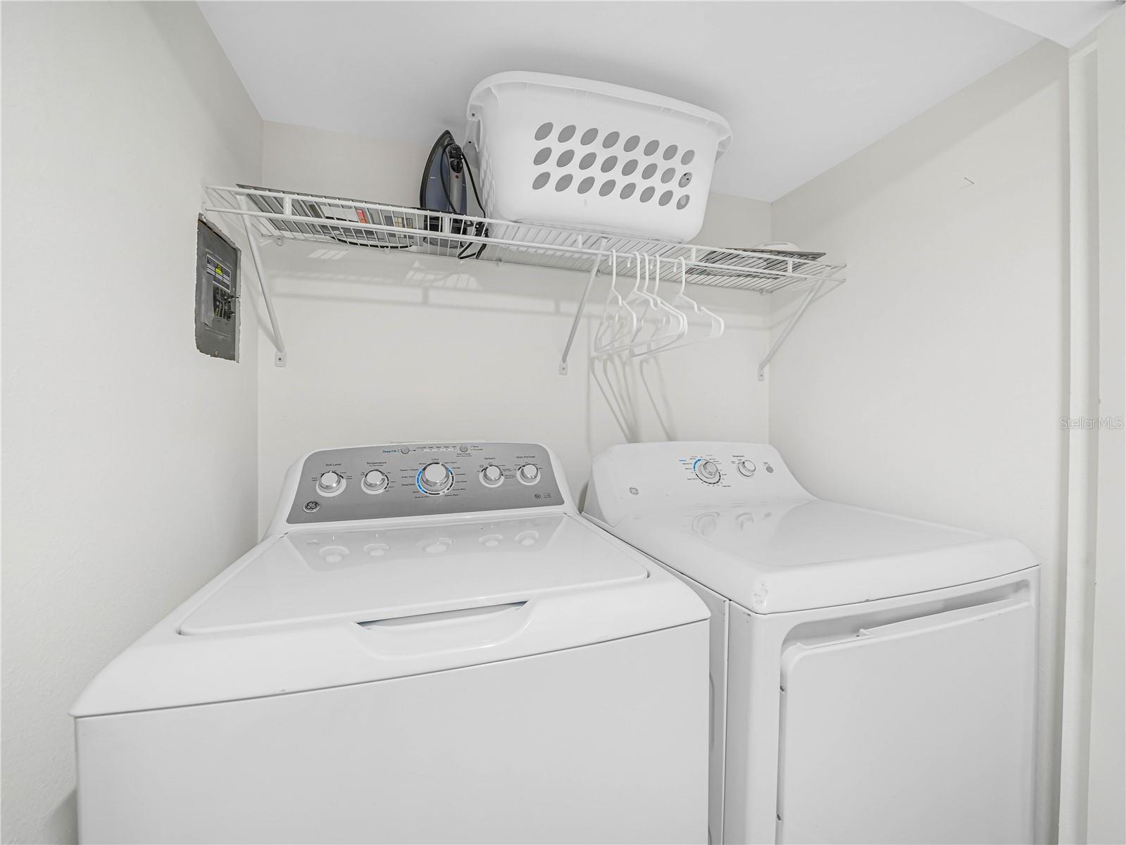 SADDLEBAG LAKE - Residential