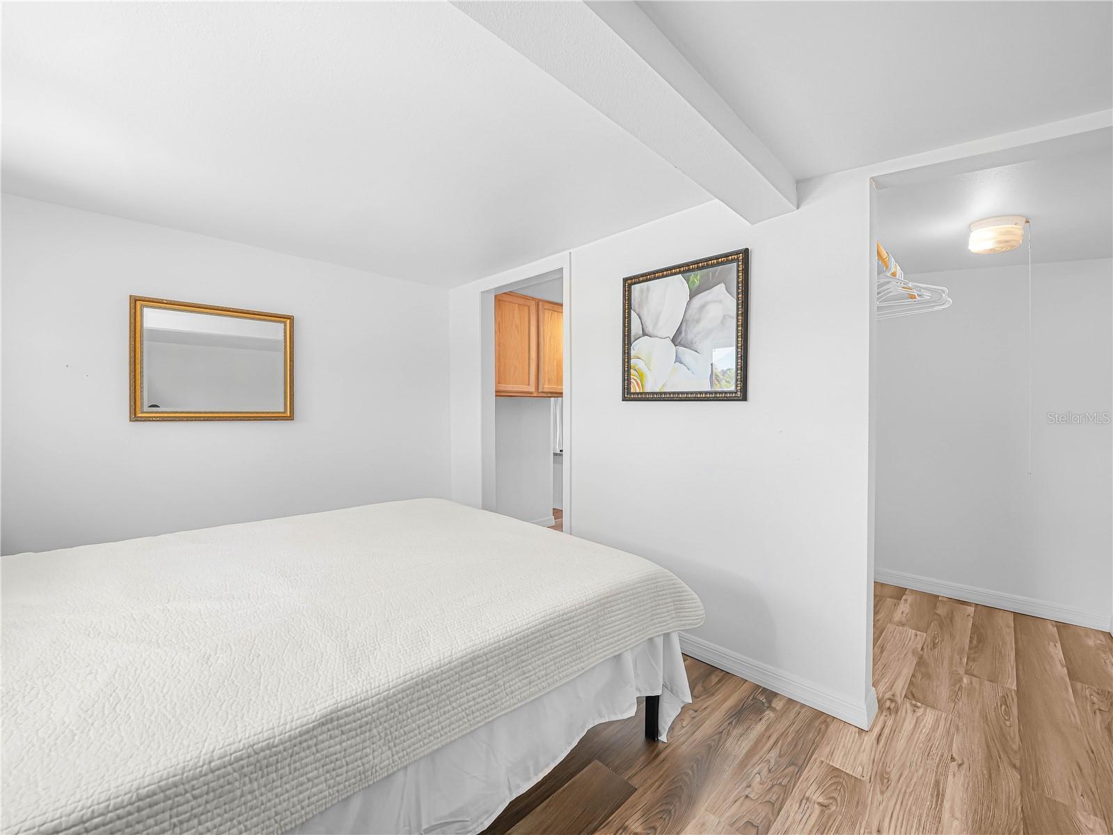 SADDLEBAG LAKE - Residential