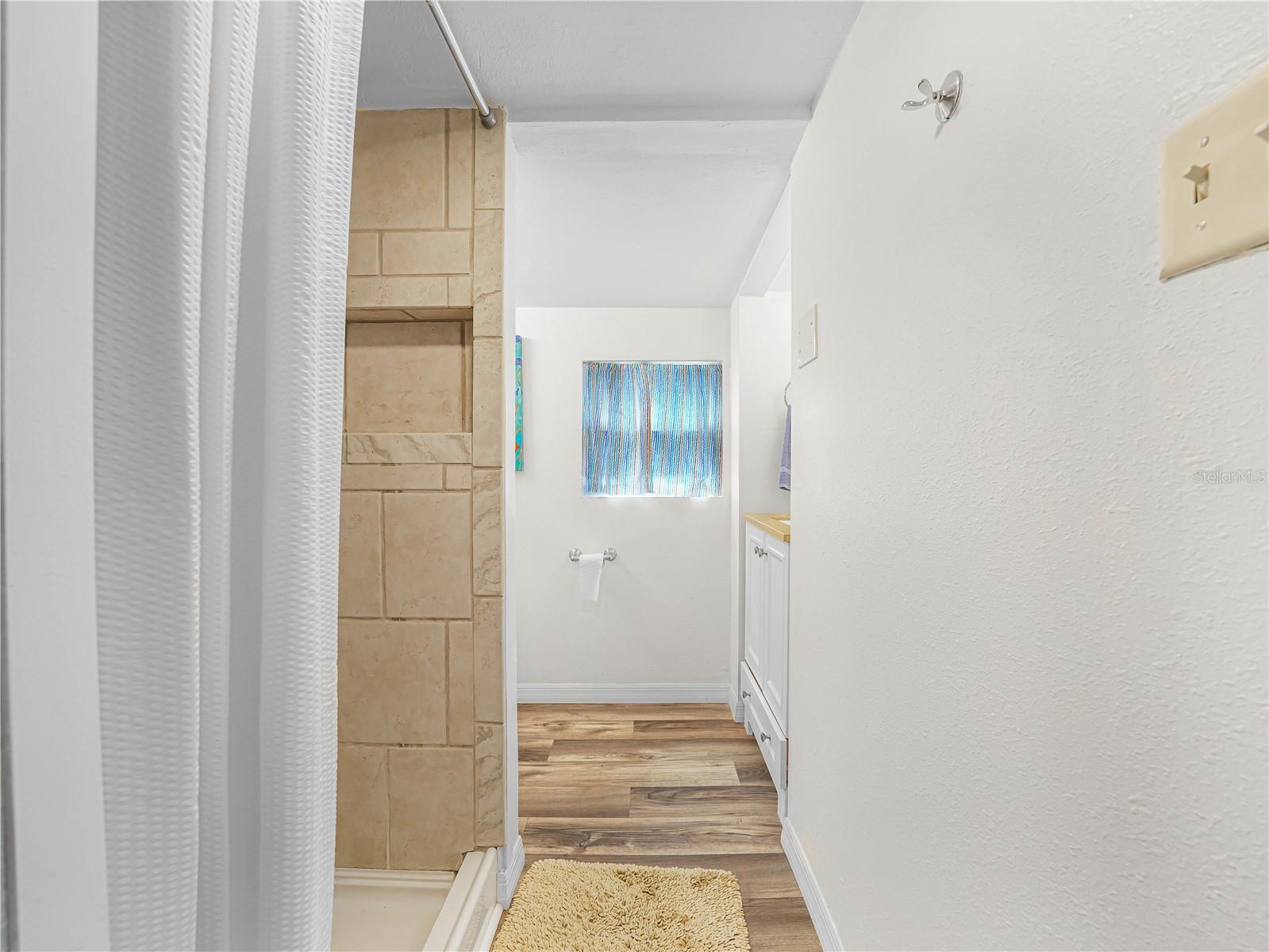 SADDLEBAG LAKE - Residential