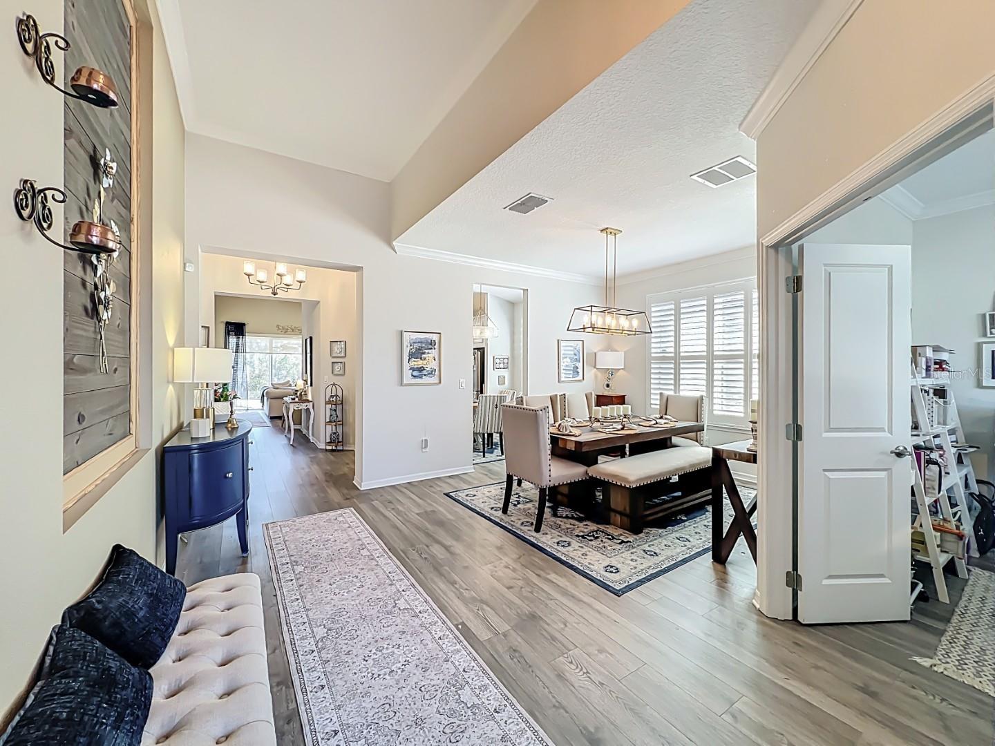 2381 HICKORY GROVE STREET