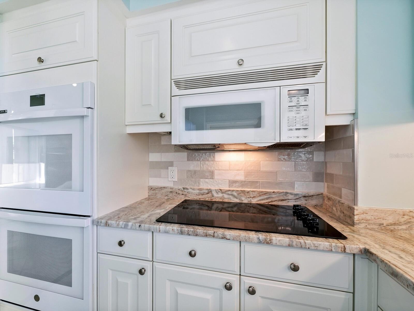 GRAND BAY 6 - Residential