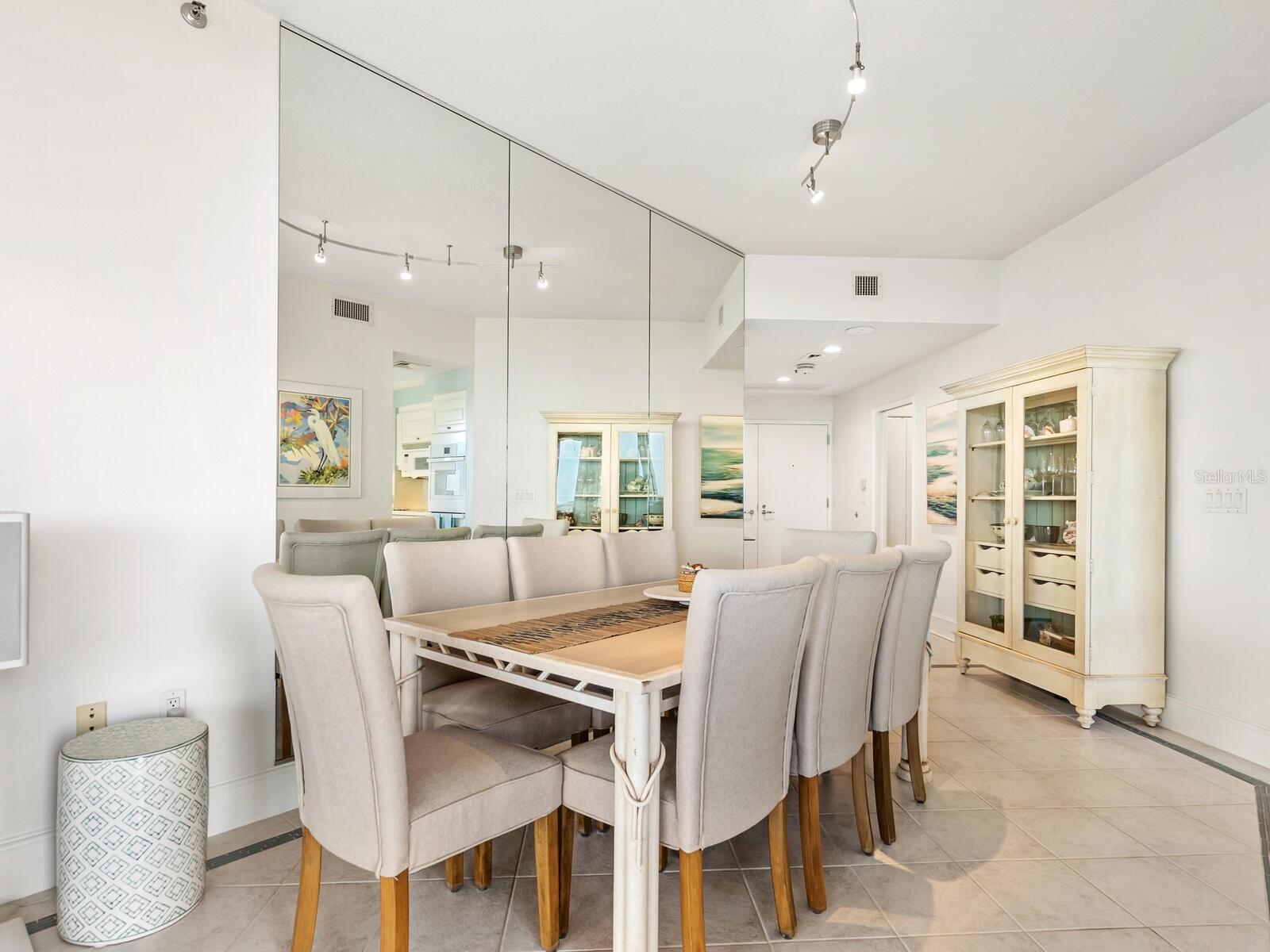 GRAND BAY 6 - Residential