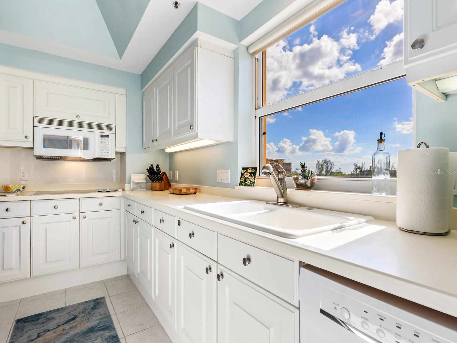 GRAND BAY 6 - Residential