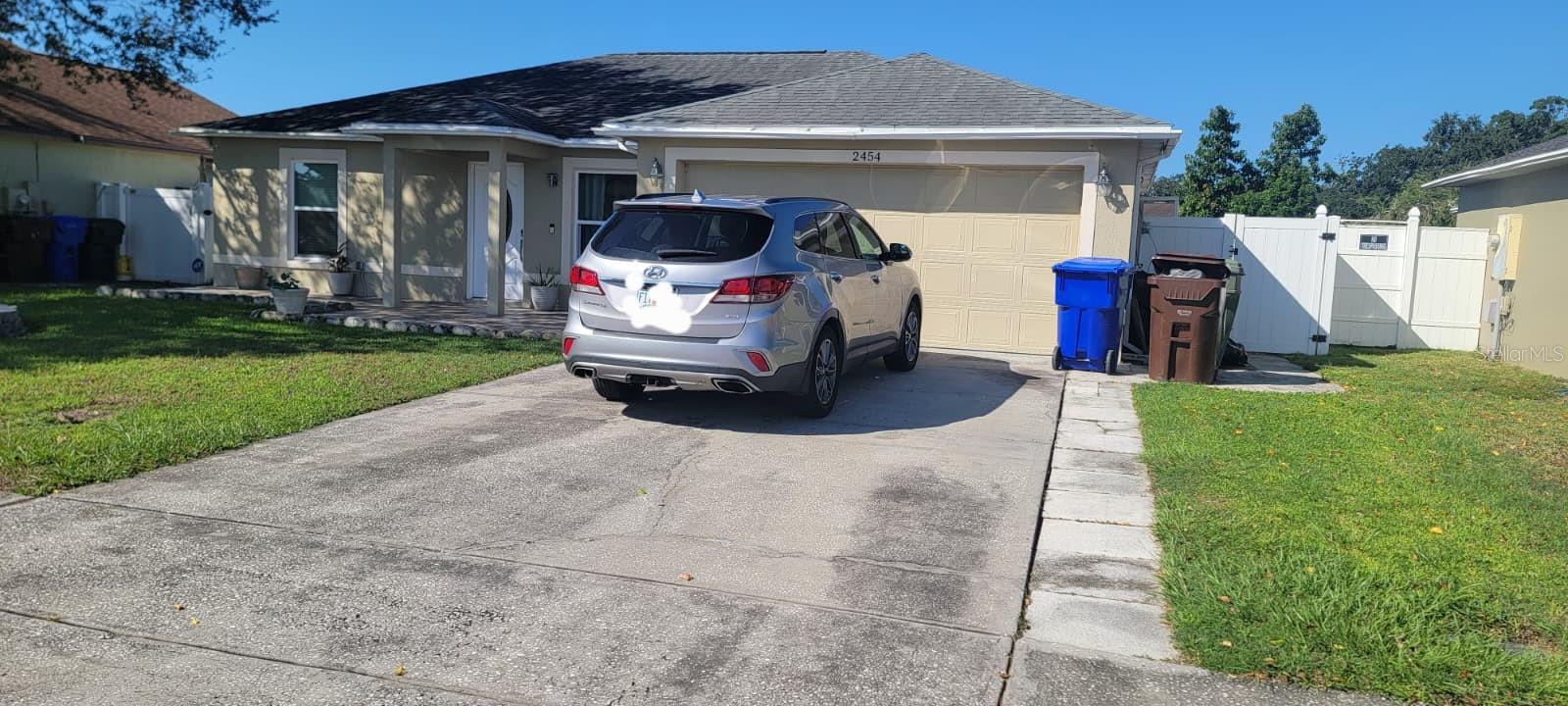 Beautiful upgraded 3/2 bath home with a Huge Florida room, this home has it all, tile and laminate floorings throughout, open concept kitchen, with granite countertops, stainless steel appliances, and rich wood cabinetry, upgraded bathrooms, Fenced and paved backyard. Come make this house your home.
