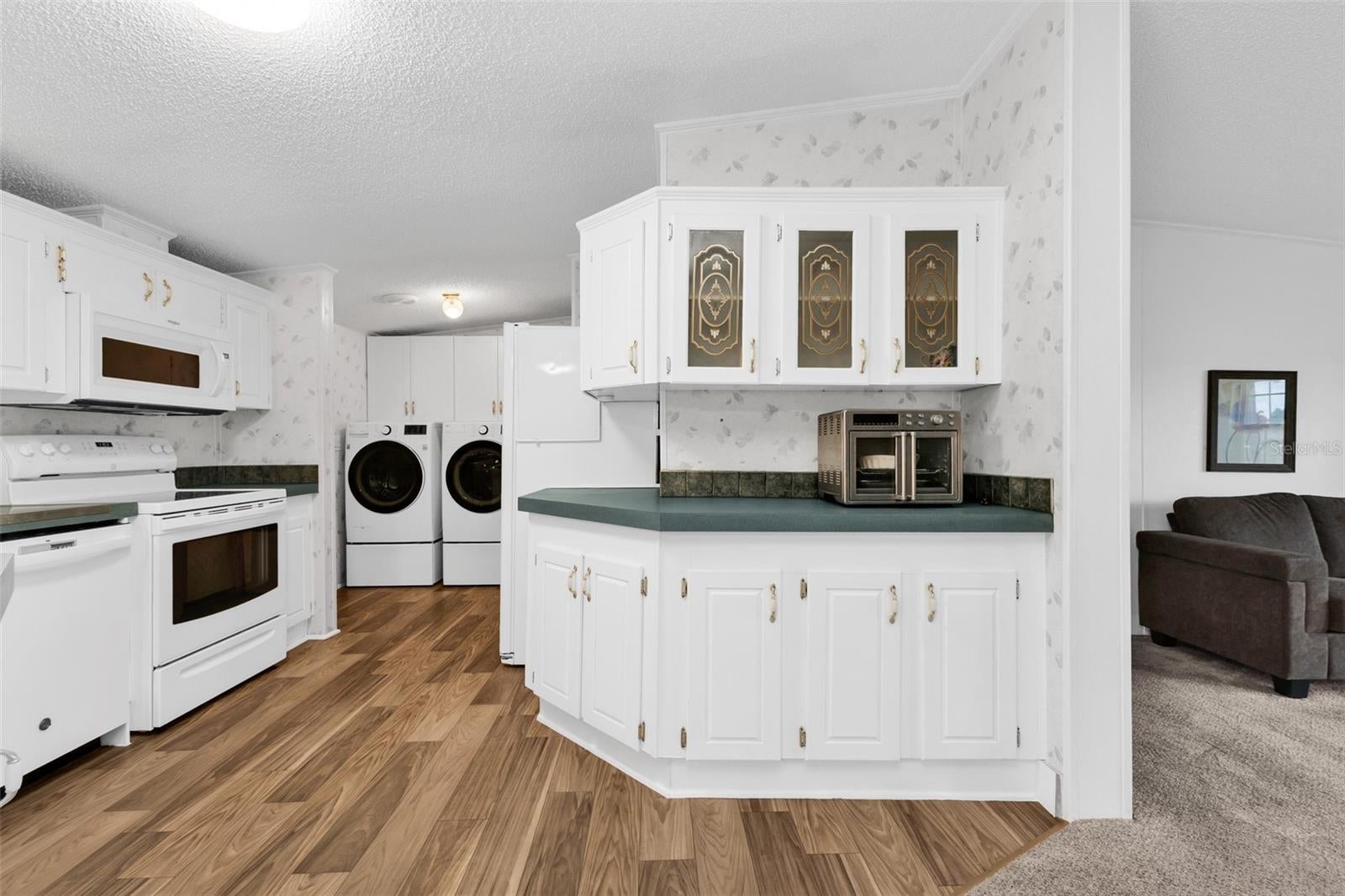 1000 KINGS HIGHWAY 380
