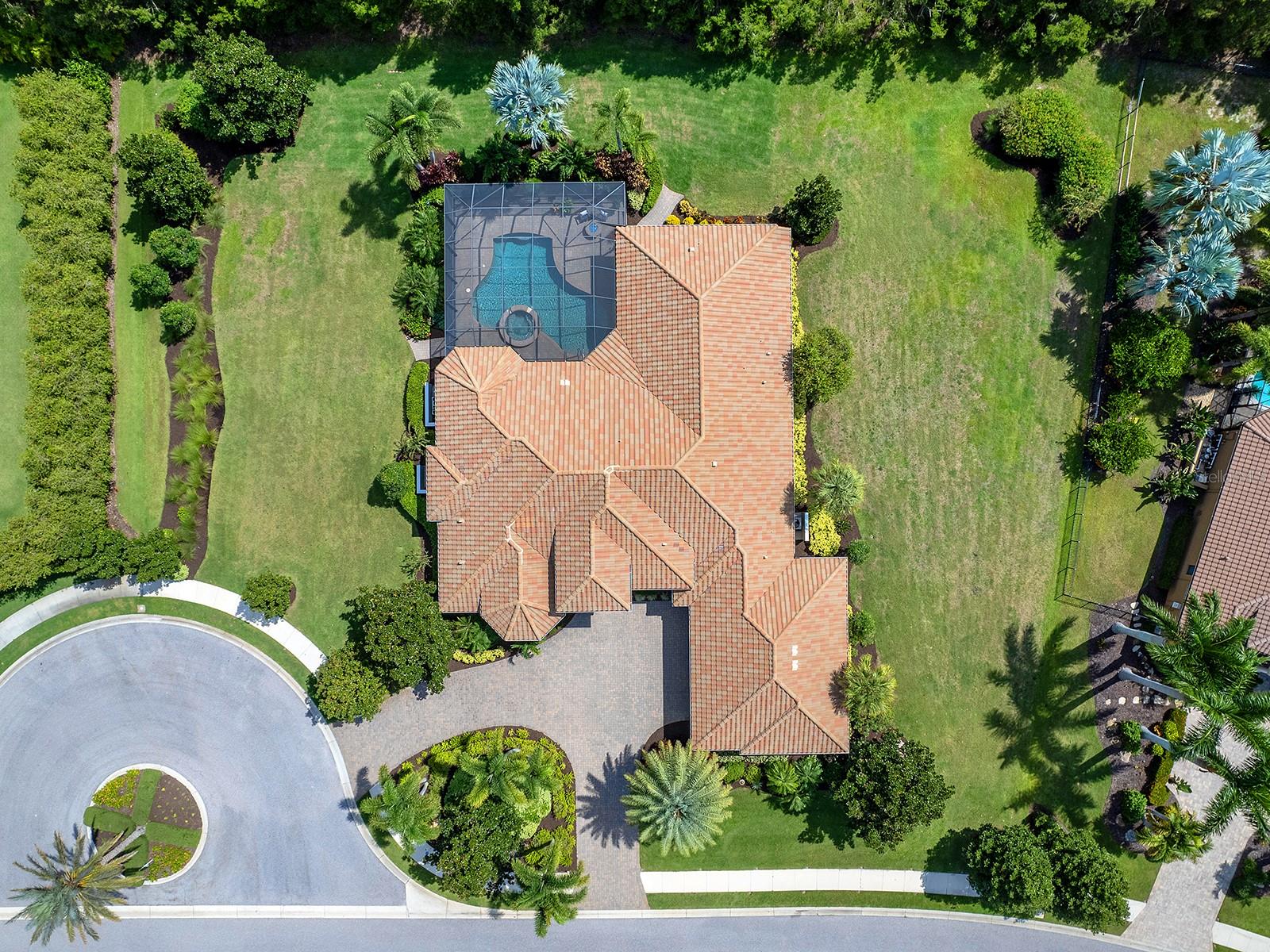 COUNTRY CLUB EAST - Residential