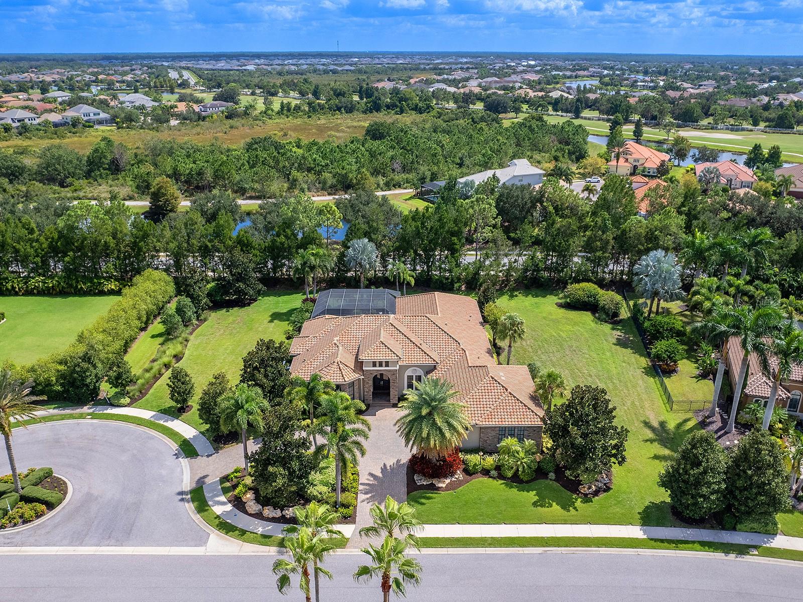 COUNTRY CLUB EAST - Residential