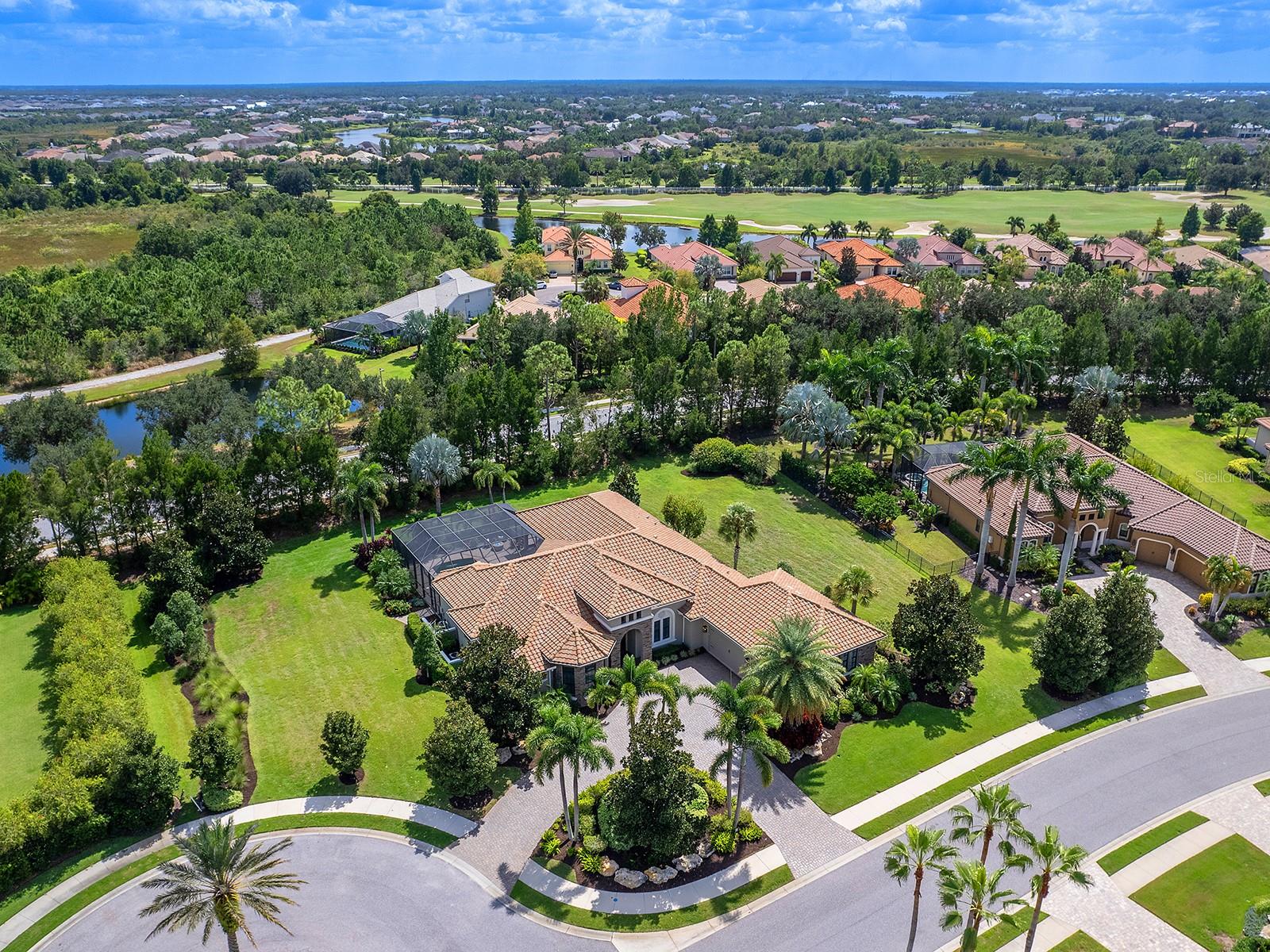 COUNTRY CLUB EAST - Residential