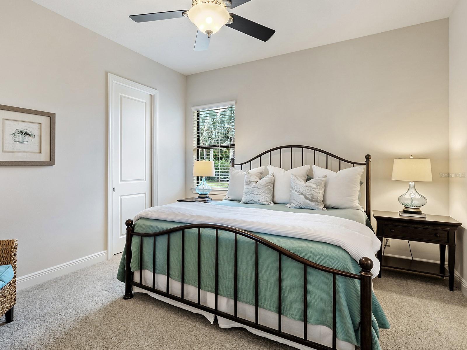 COUNTRY CLUB EAST - Residential