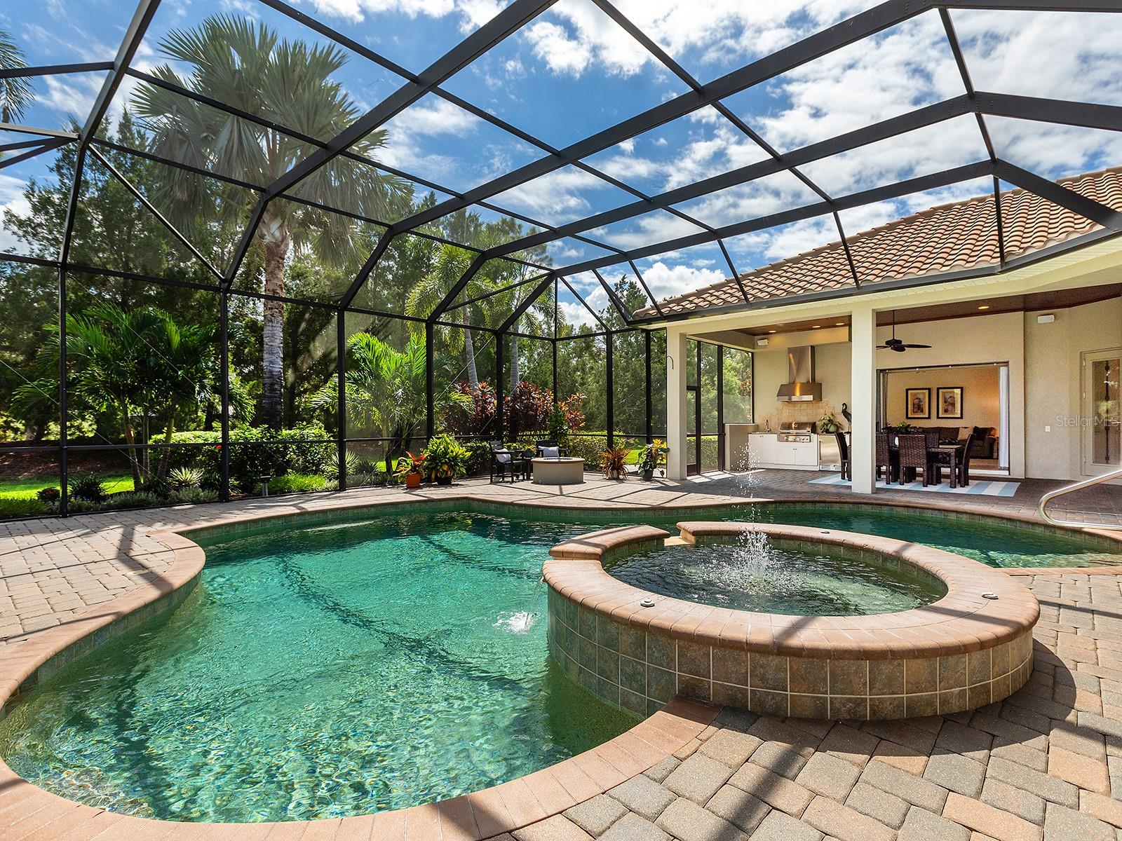 COUNTRY CLUB EAST - Residential