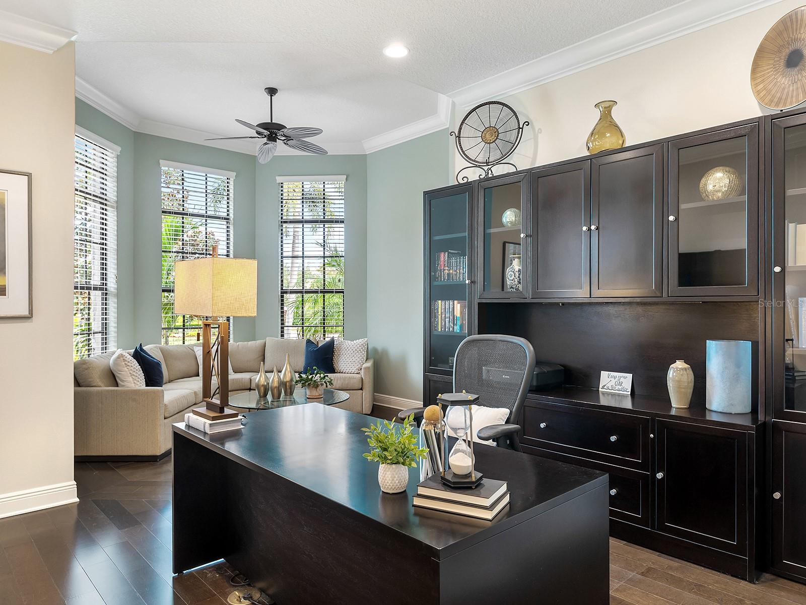 COUNTRY CLUB EAST - Residential