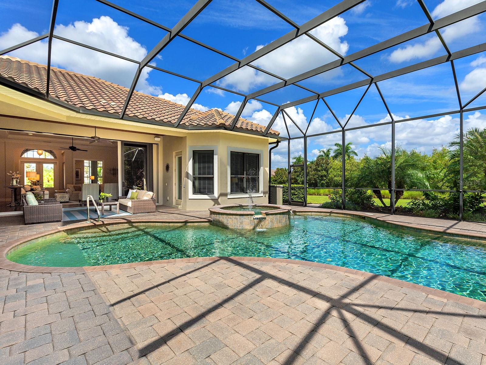 COUNTRY CLUB EAST - Residential