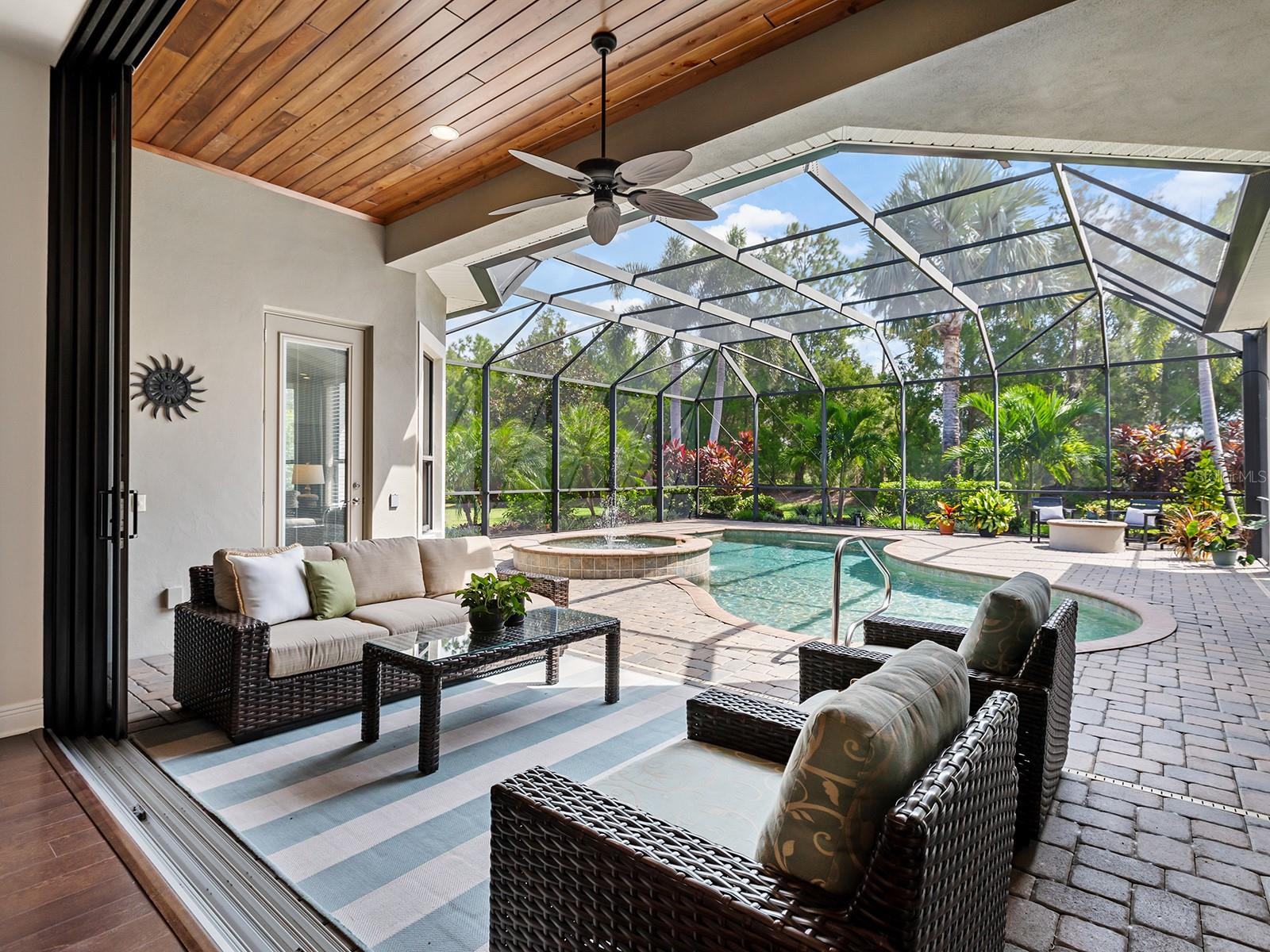 COUNTRY CLUB EAST - Residential
