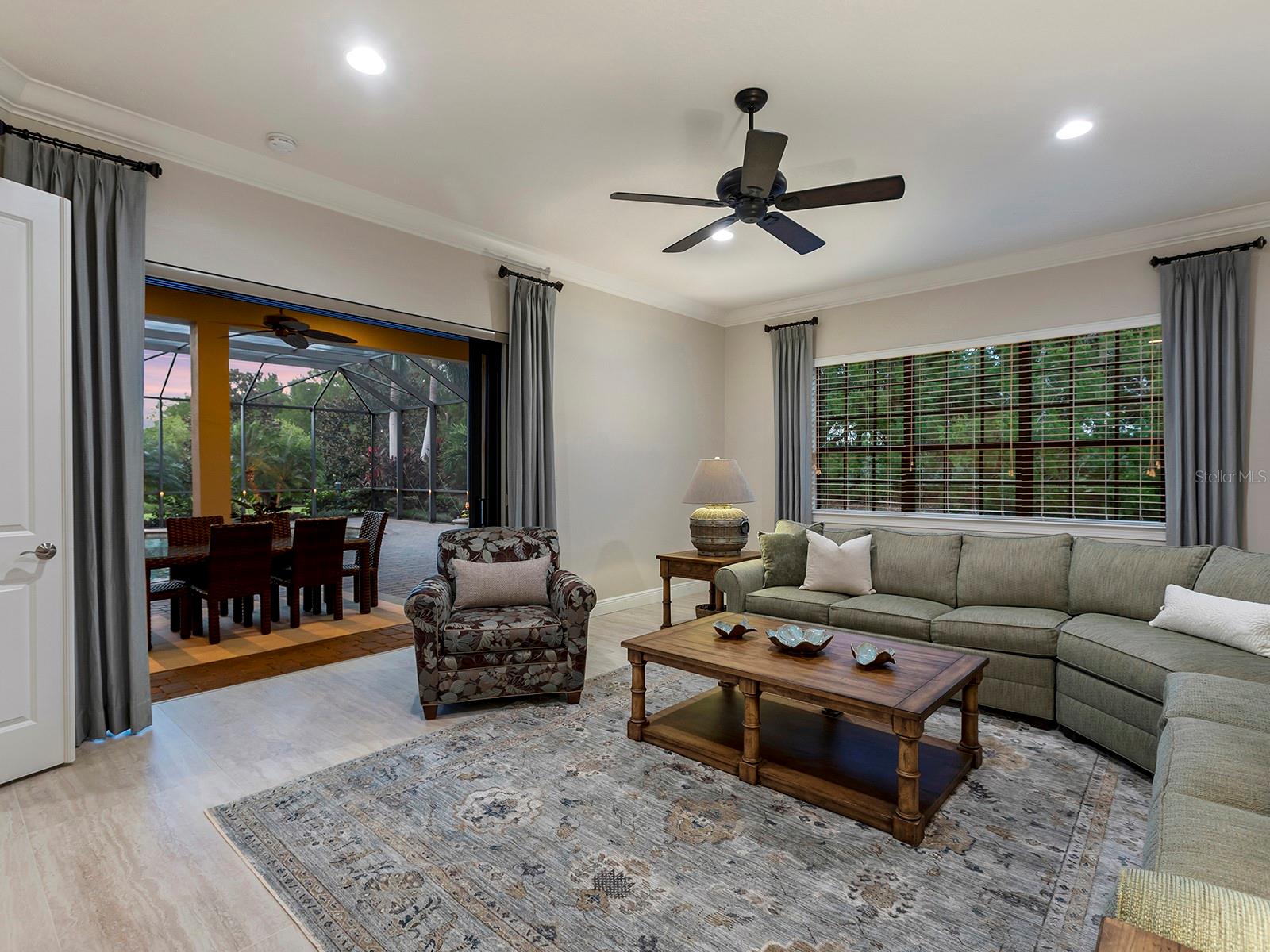 COUNTRY CLUB EAST - Residential