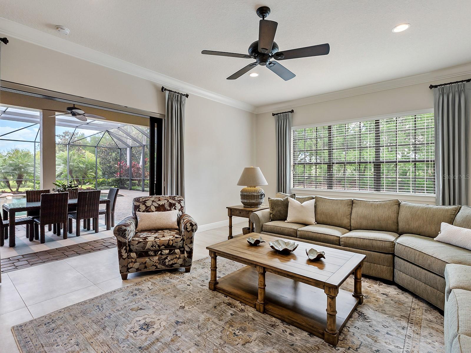 COUNTRY CLUB EAST - Residential