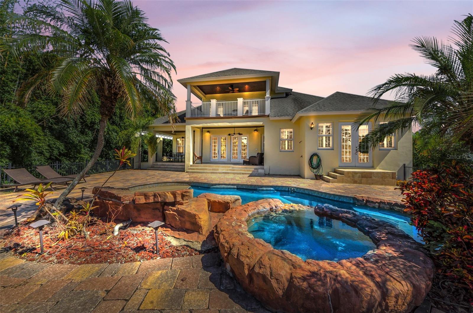 3143 PINEVIEW DRIVE