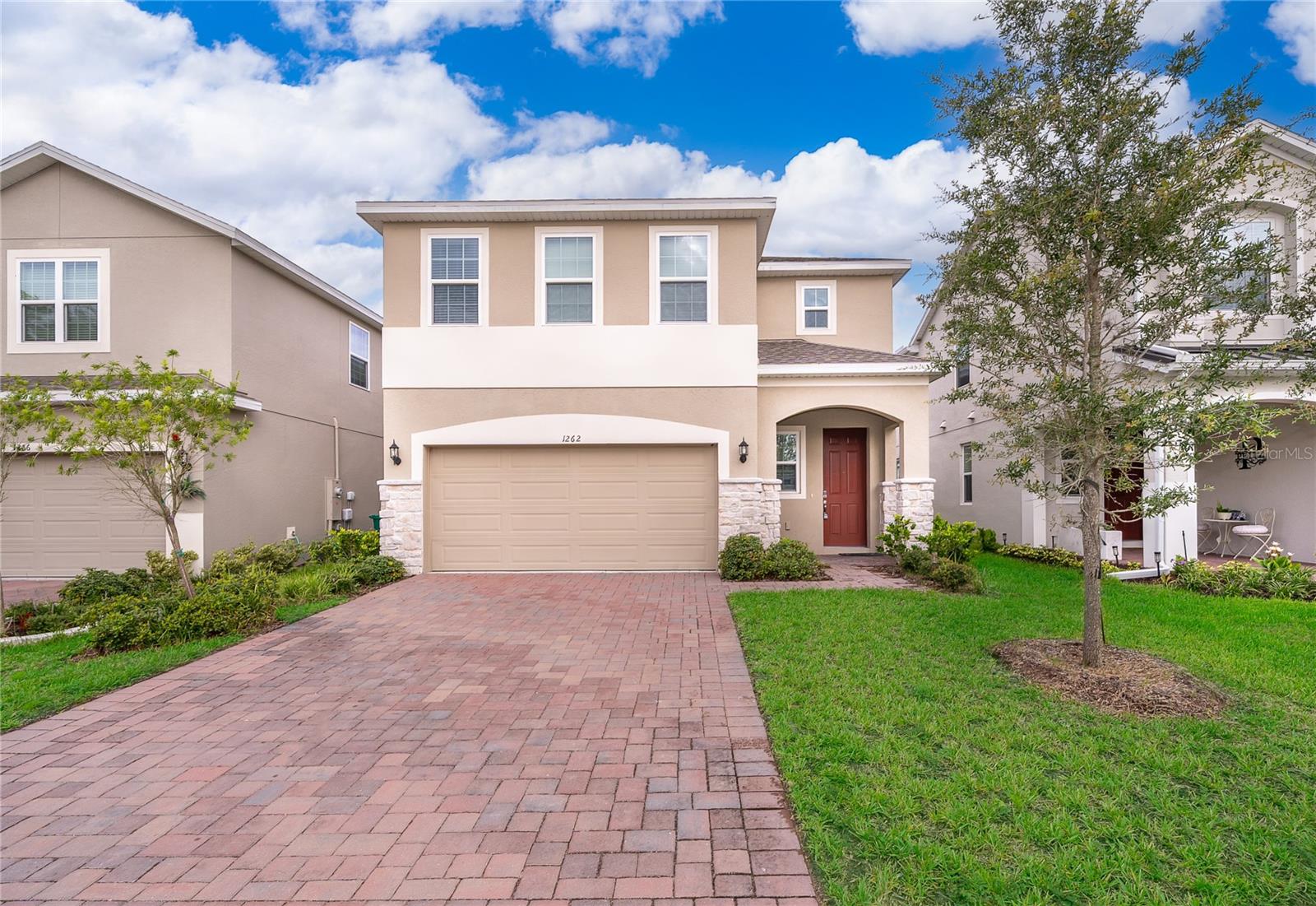 1262 WOODLINE DRIVE