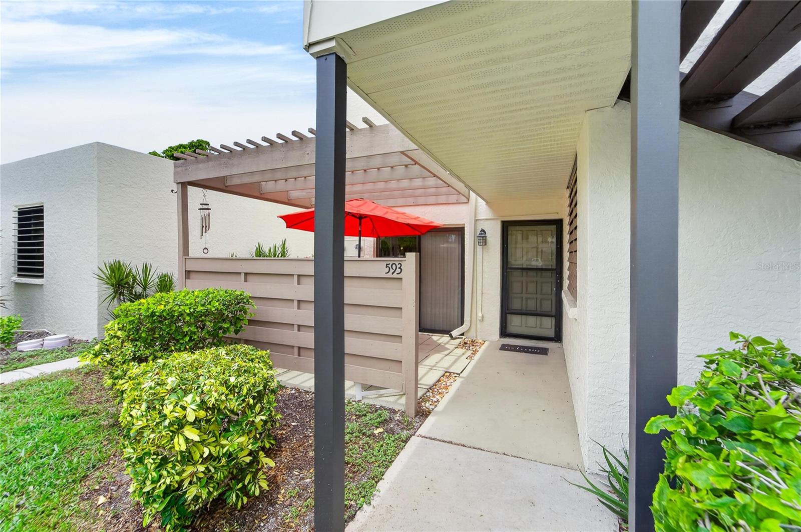 593 LAKESIDE DRIVE 593