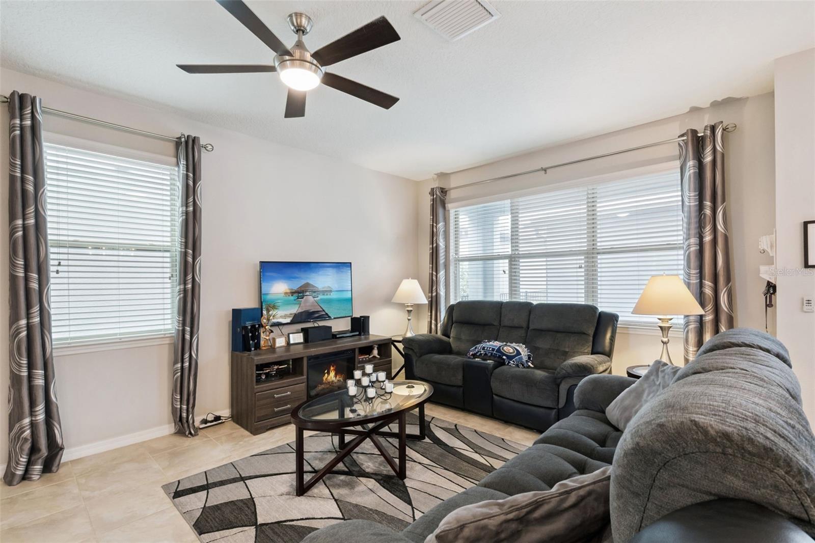 LAKEVIEW POINTE/HORIZON WEST P - Residential