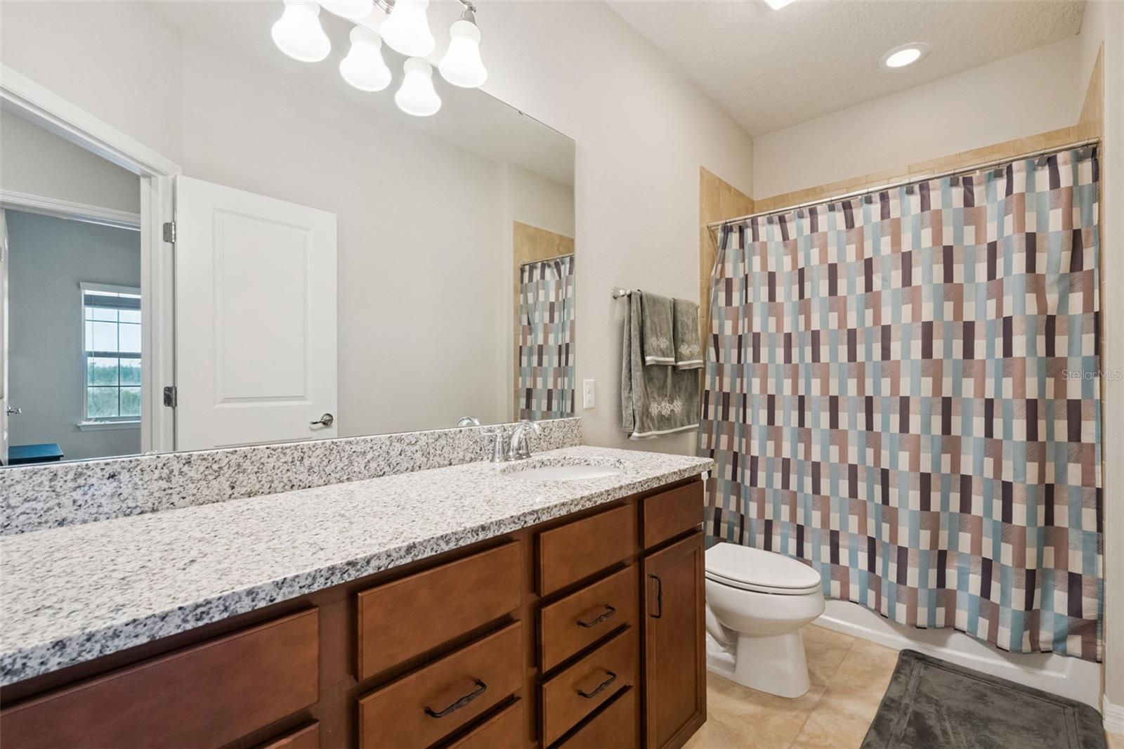 LAKEVIEW POINTE/HORIZON WEST P - Residential