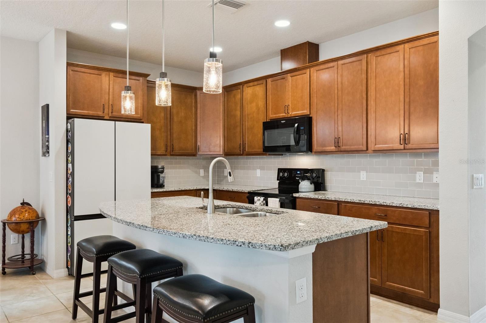 LAKEVIEW POINTE/HORIZON WEST P - Residential