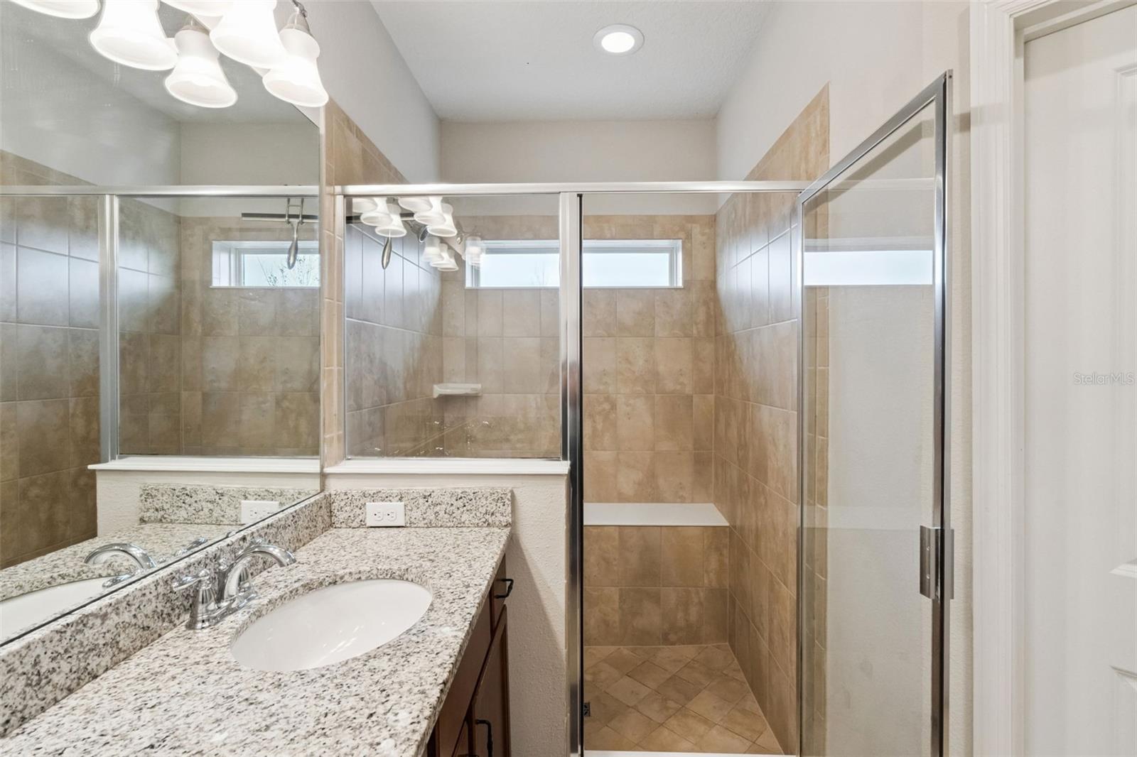 LAKEVIEW POINTE/HORIZON WEST P - Residential