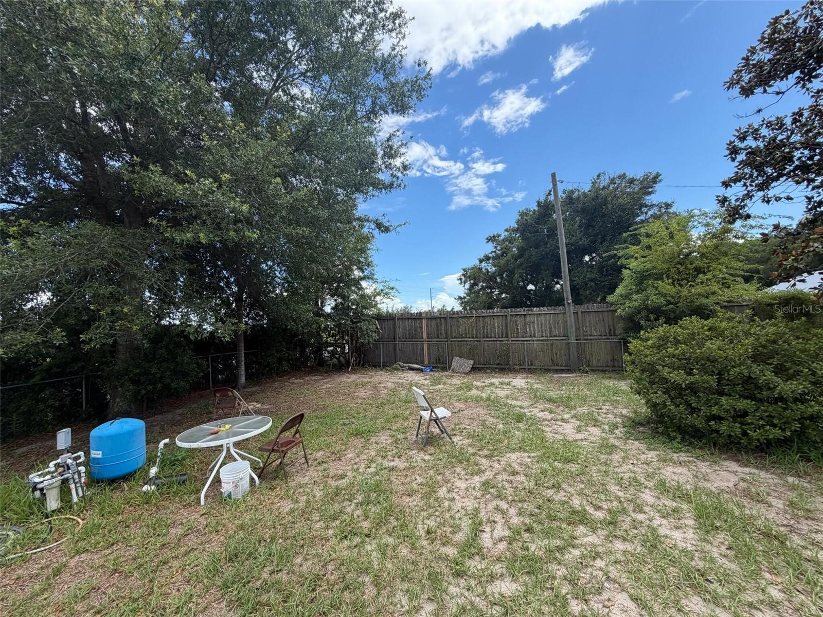 1724 S US 301