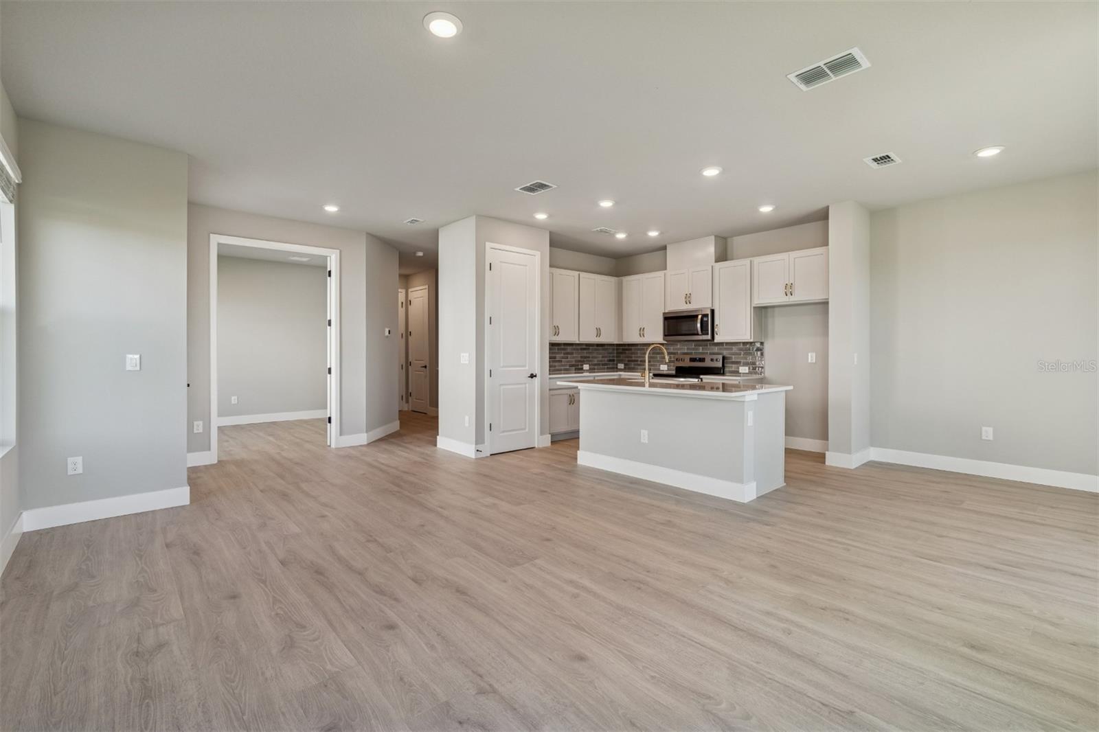 NORTH RIVER RANCH - Residential