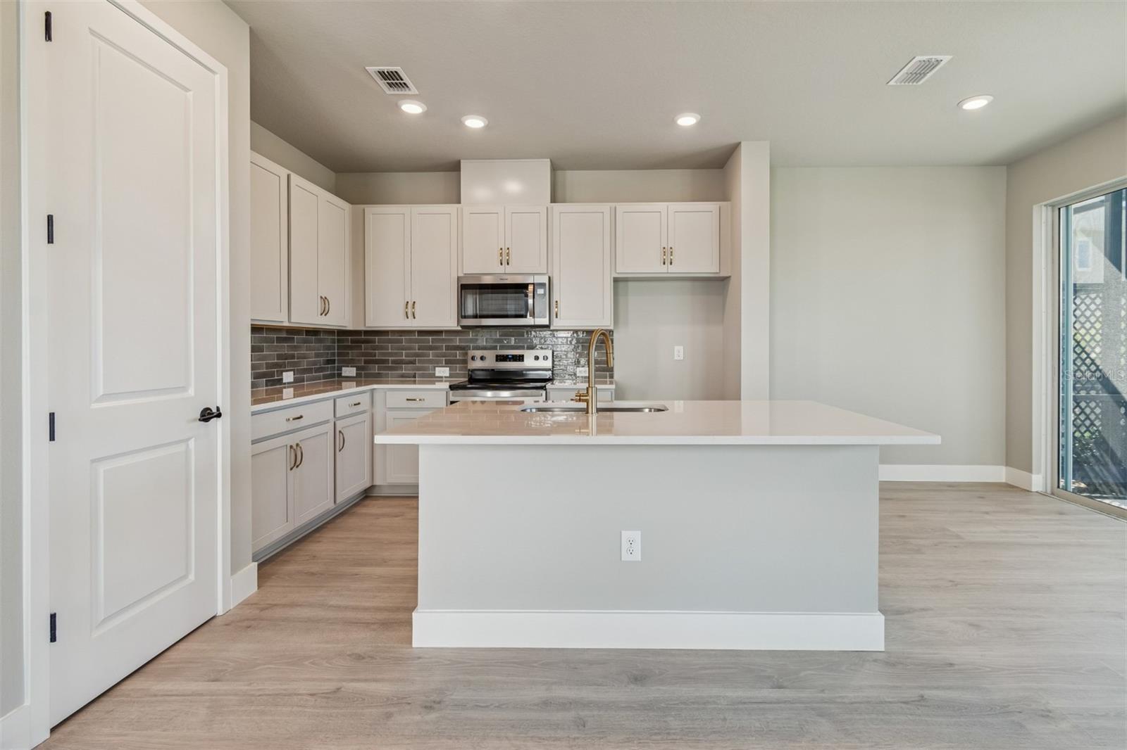 NORTH RIVER RANCH - Residential