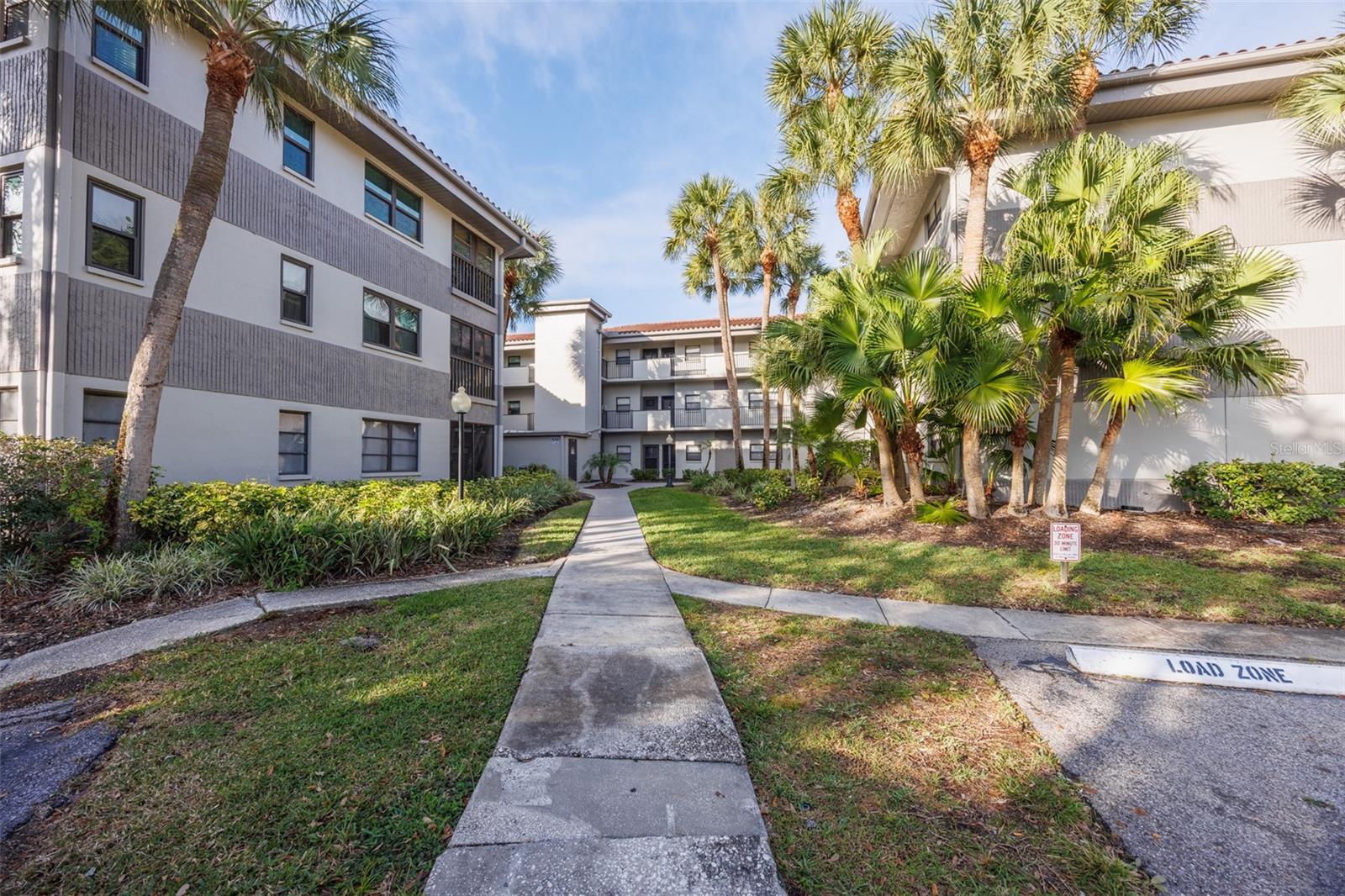 RUSTLEWOOD AT COUNTRYSIDE CONDO - Residential Lease