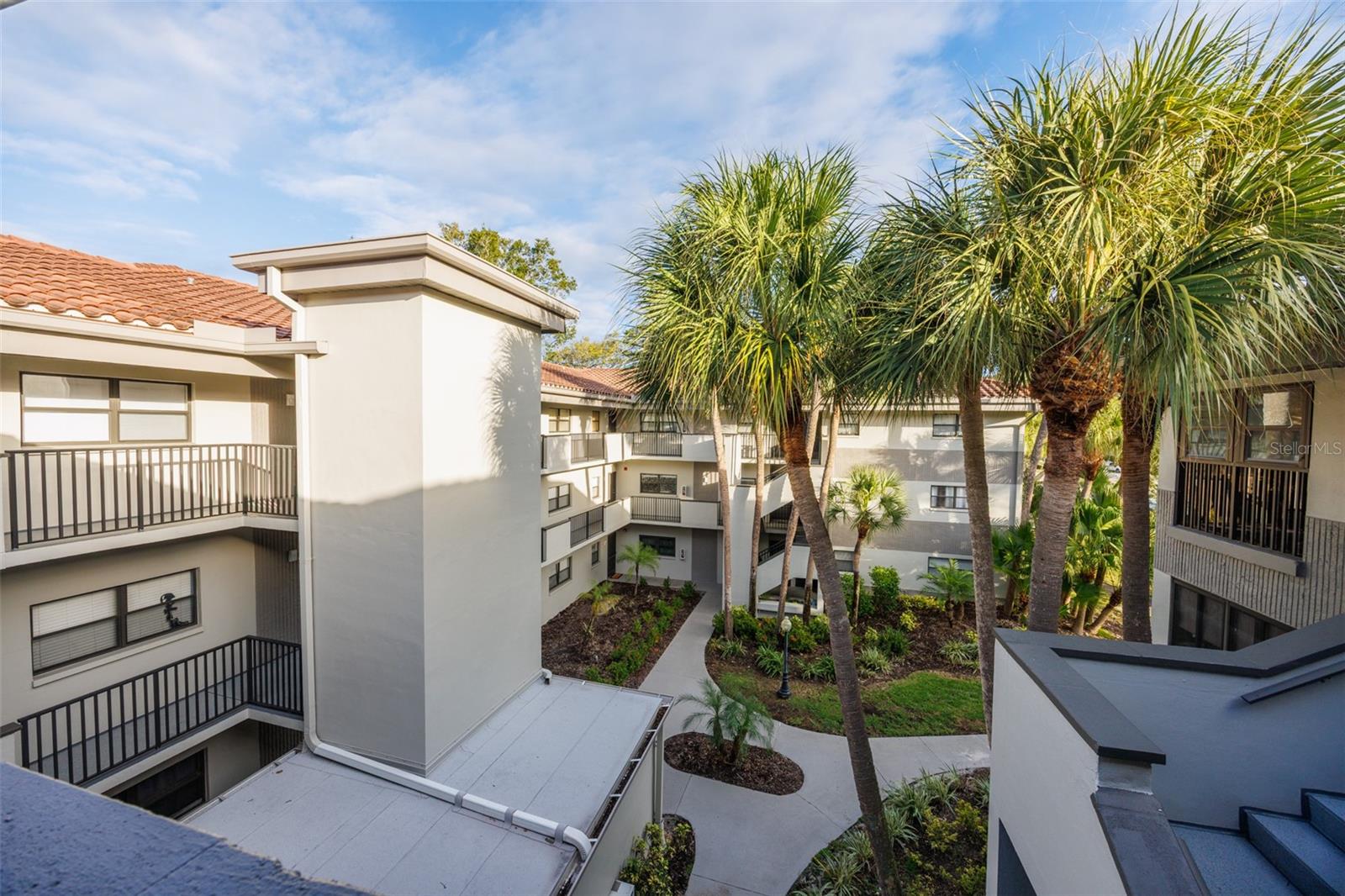 RUSTLEWOOD AT COUNTRYSIDE CONDO - Residential Lease