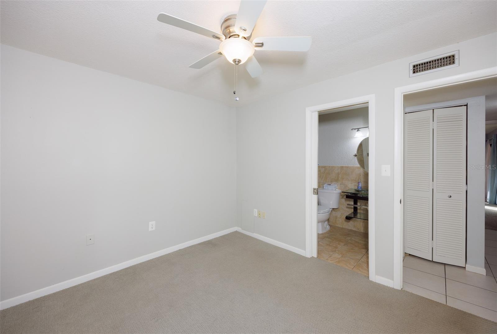 RUSTLEWOOD AT COUNTRYSIDE CONDO - Residential Lease