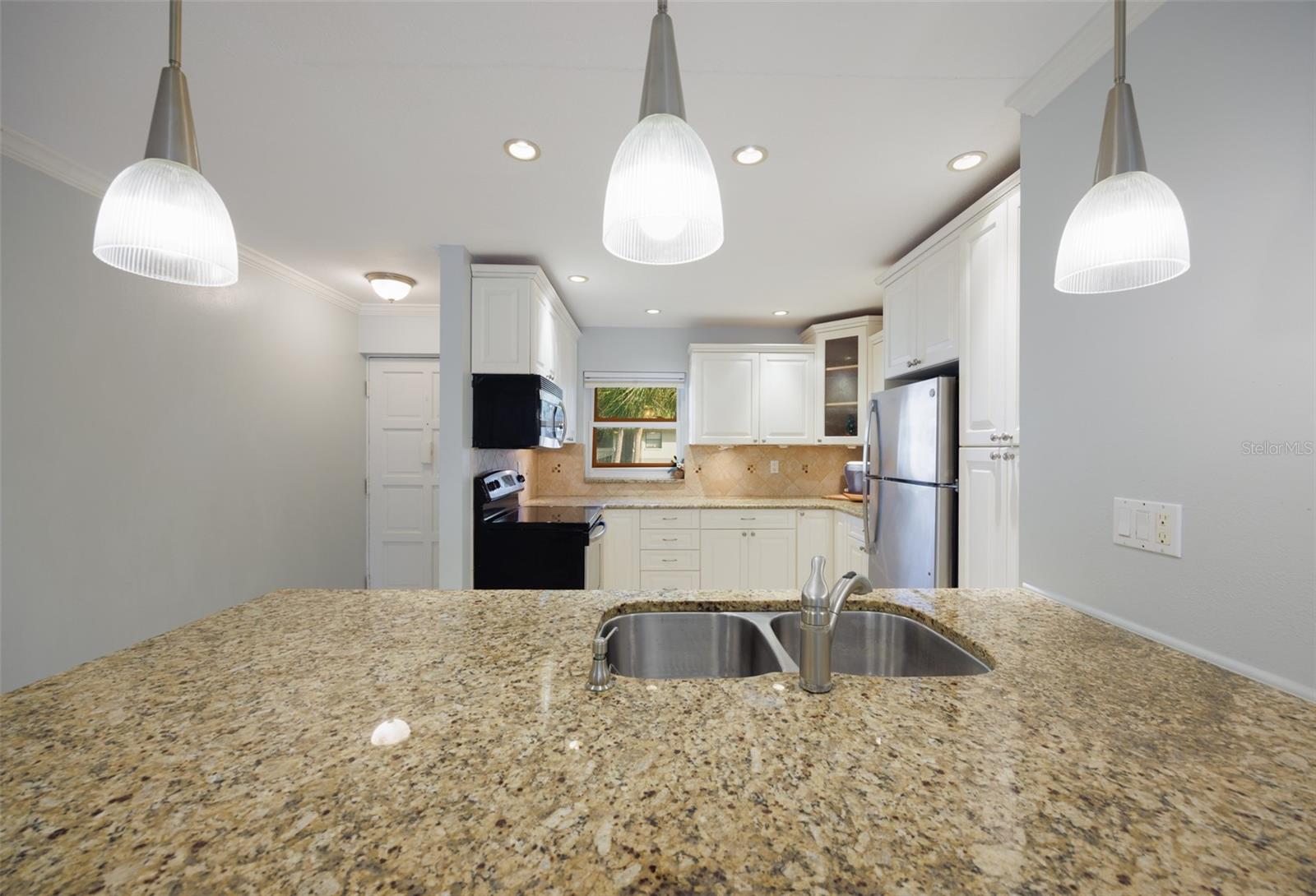 RUSTLEWOOD AT COUNTRYSIDE CONDO - Residential Lease