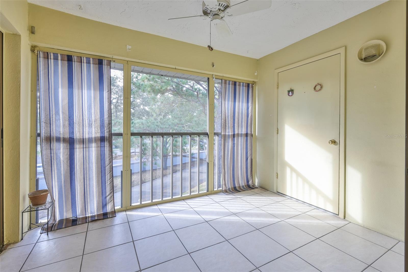 RUSTLEWOOD AT COUNTRYSIDE CONDO - Residential Lease