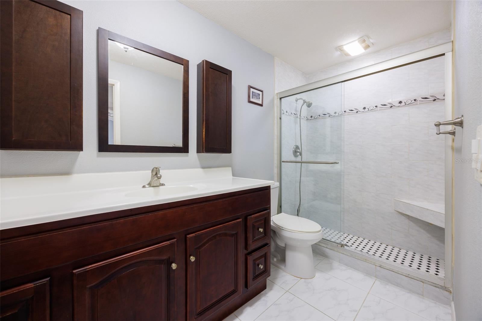 RUSTLEWOOD AT COUNTRYSIDE CONDO - Residential Lease