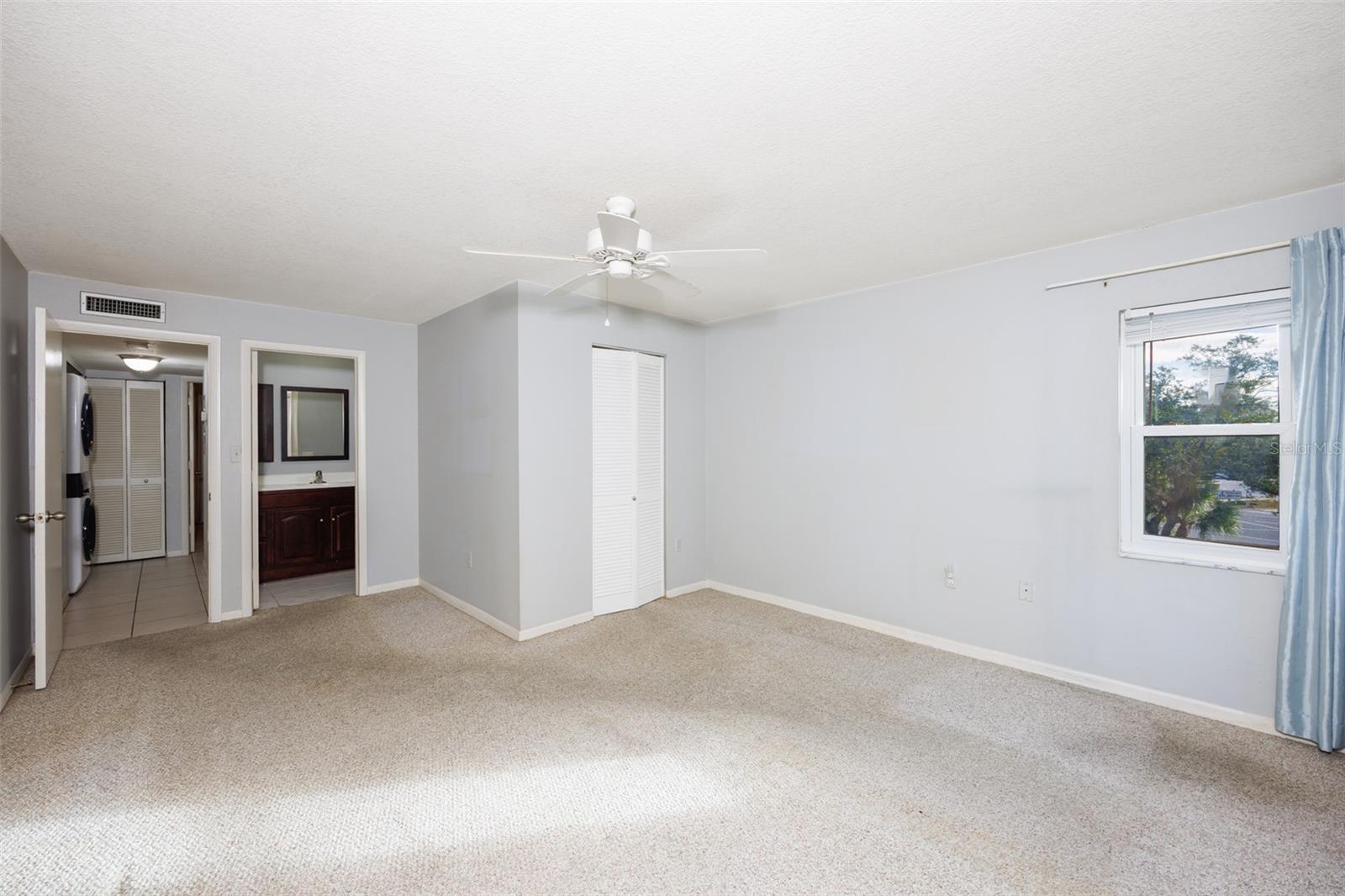 RUSTLEWOOD AT COUNTRYSIDE CONDO - Residential Lease