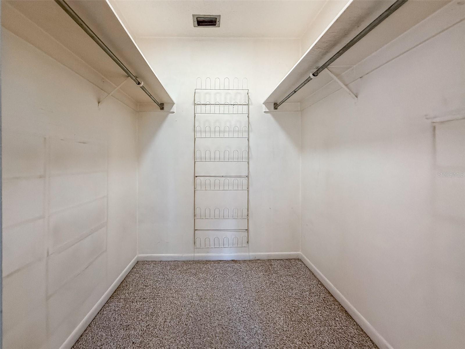 RUSTLEWOOD AT COUNTRYSIDE CONDO - Residential Lease