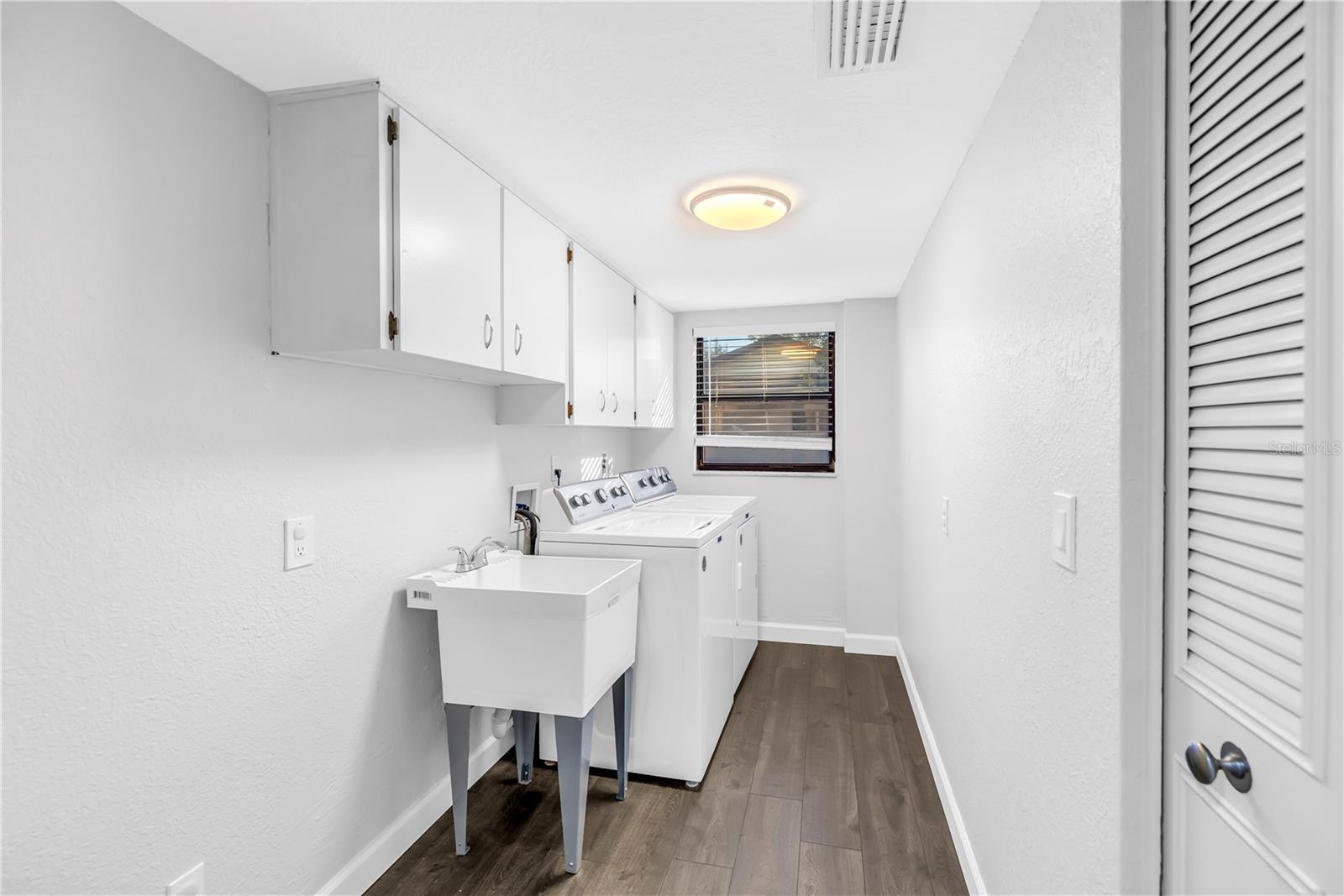 BAYWOOD PARK - Residential