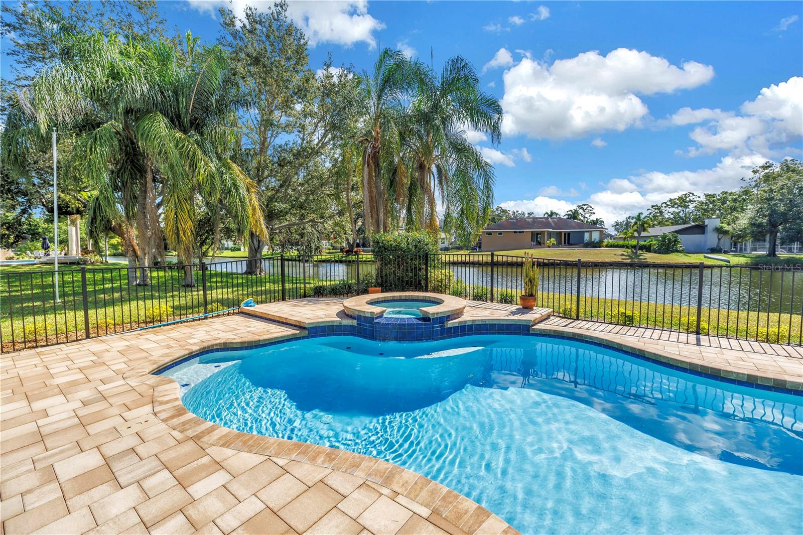 BAYWOOD PARK - Residential