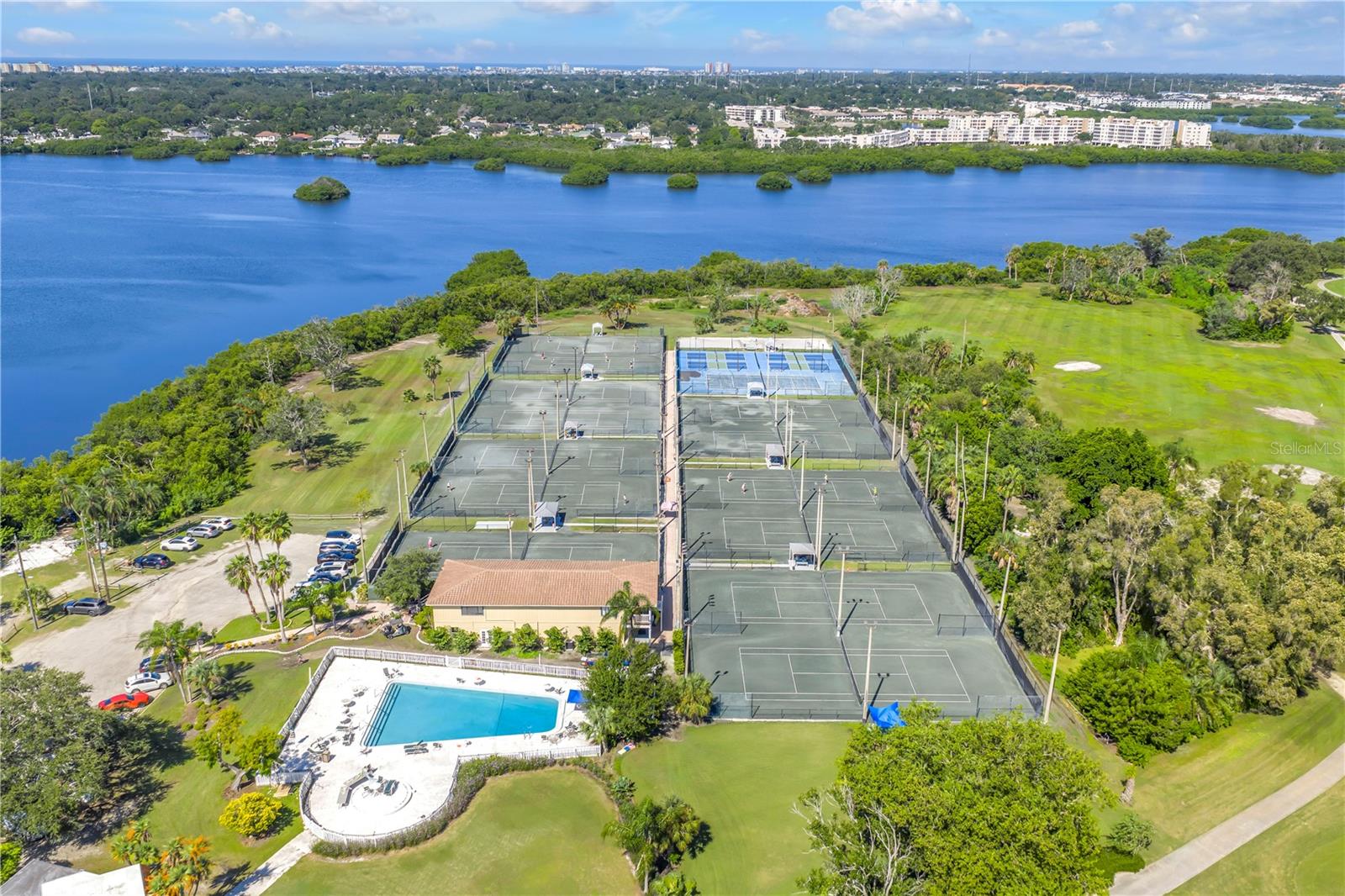 BAYWOOD PARK - Residential