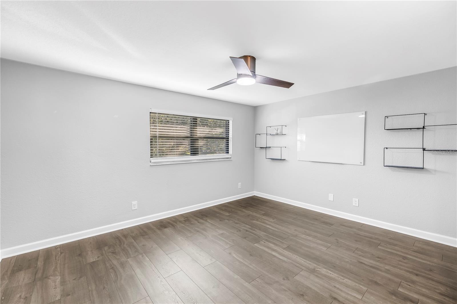 BAYWOOD PARK - Residential