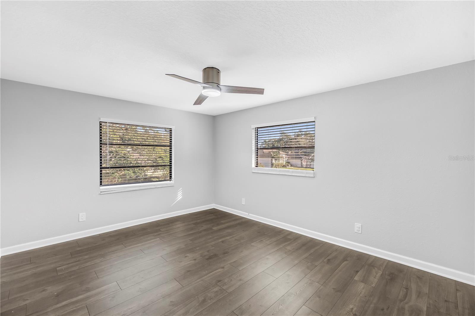 BAYWOOD PARK - Residential