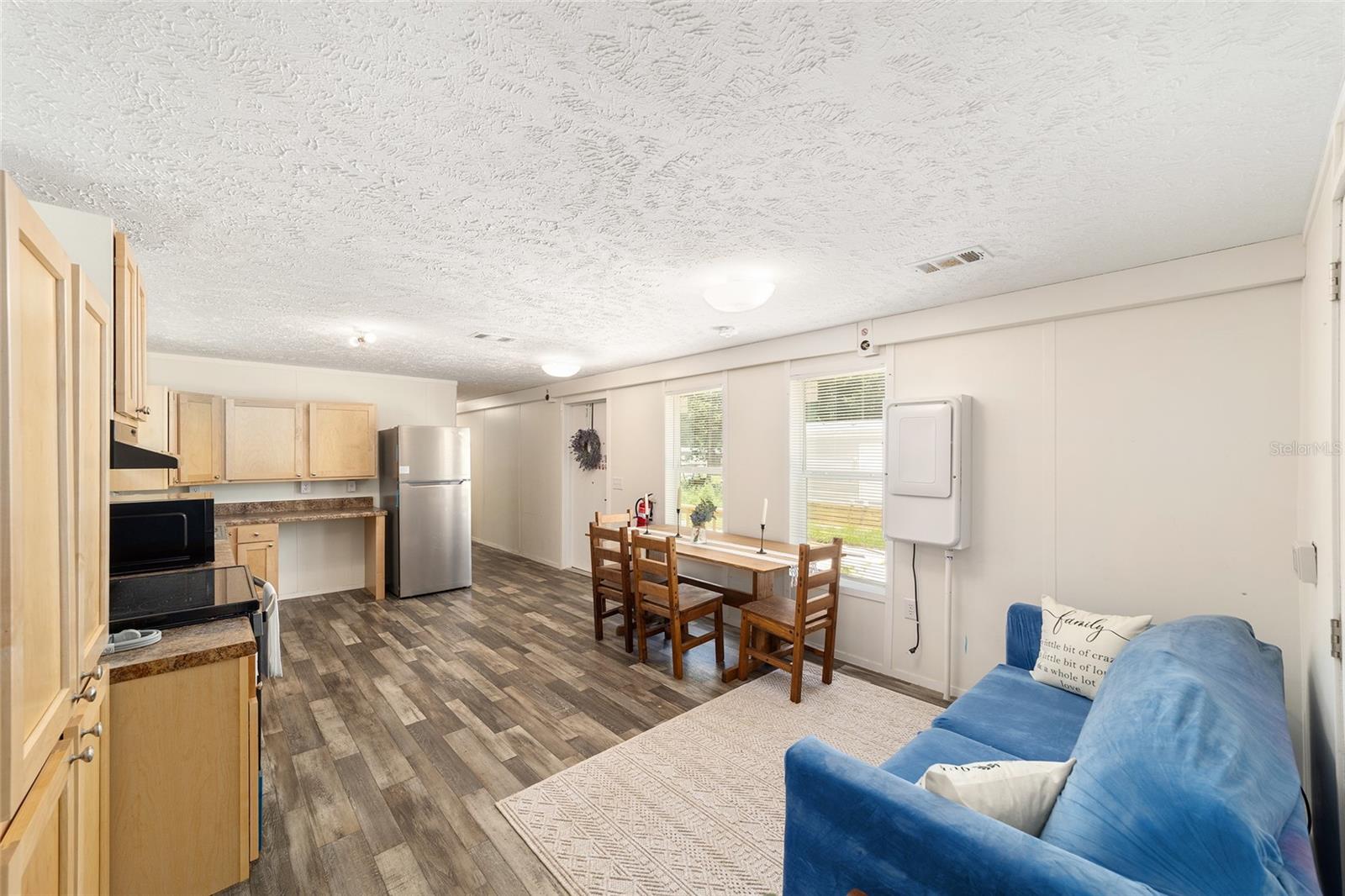 B & R/GREEN HIGHLANDS/COUNTRY EST AREA (328) - Residential