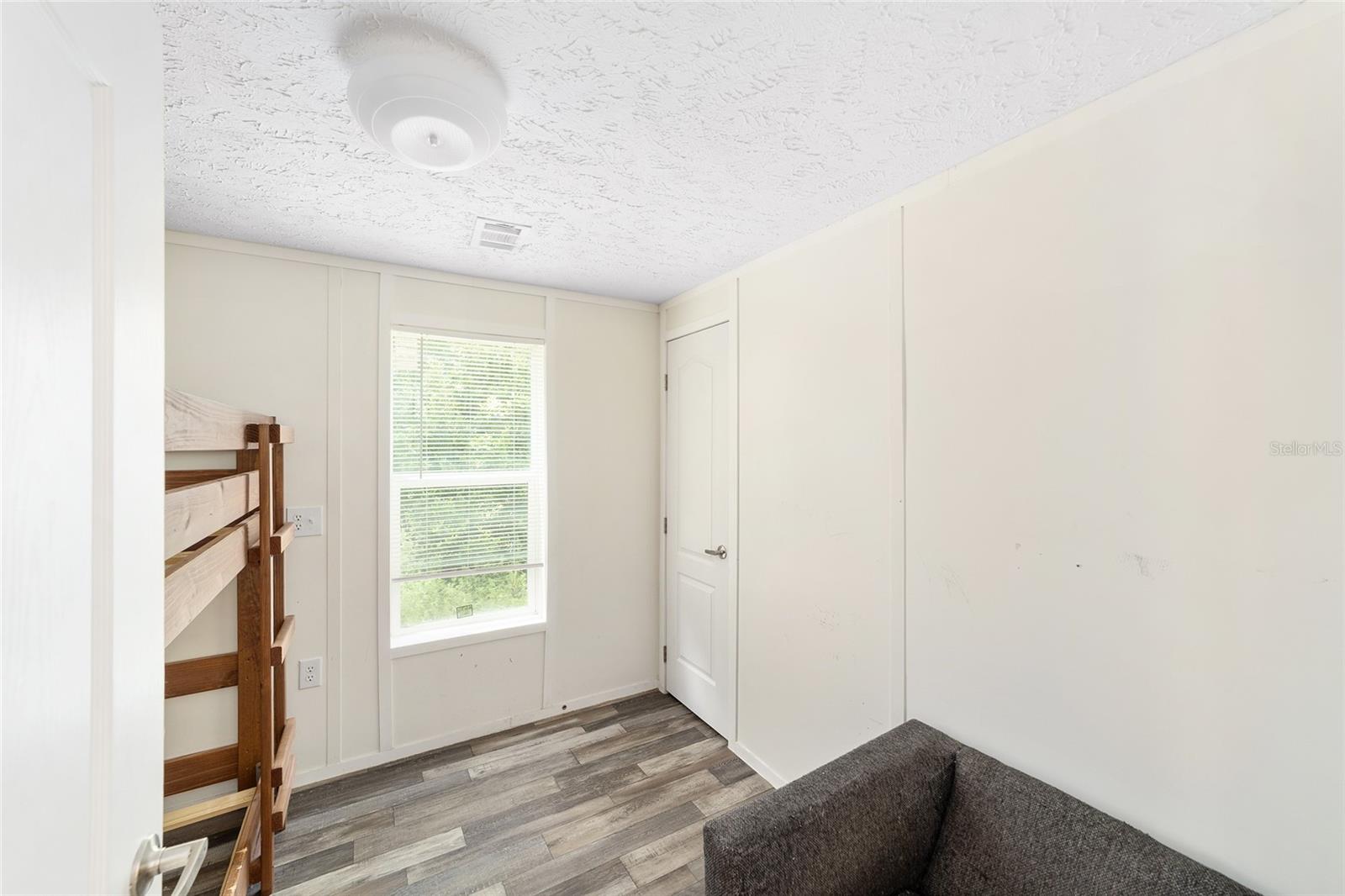 B & R/GREEN HIGHLANDS/COUNTRY EST AREA (328) - Residential