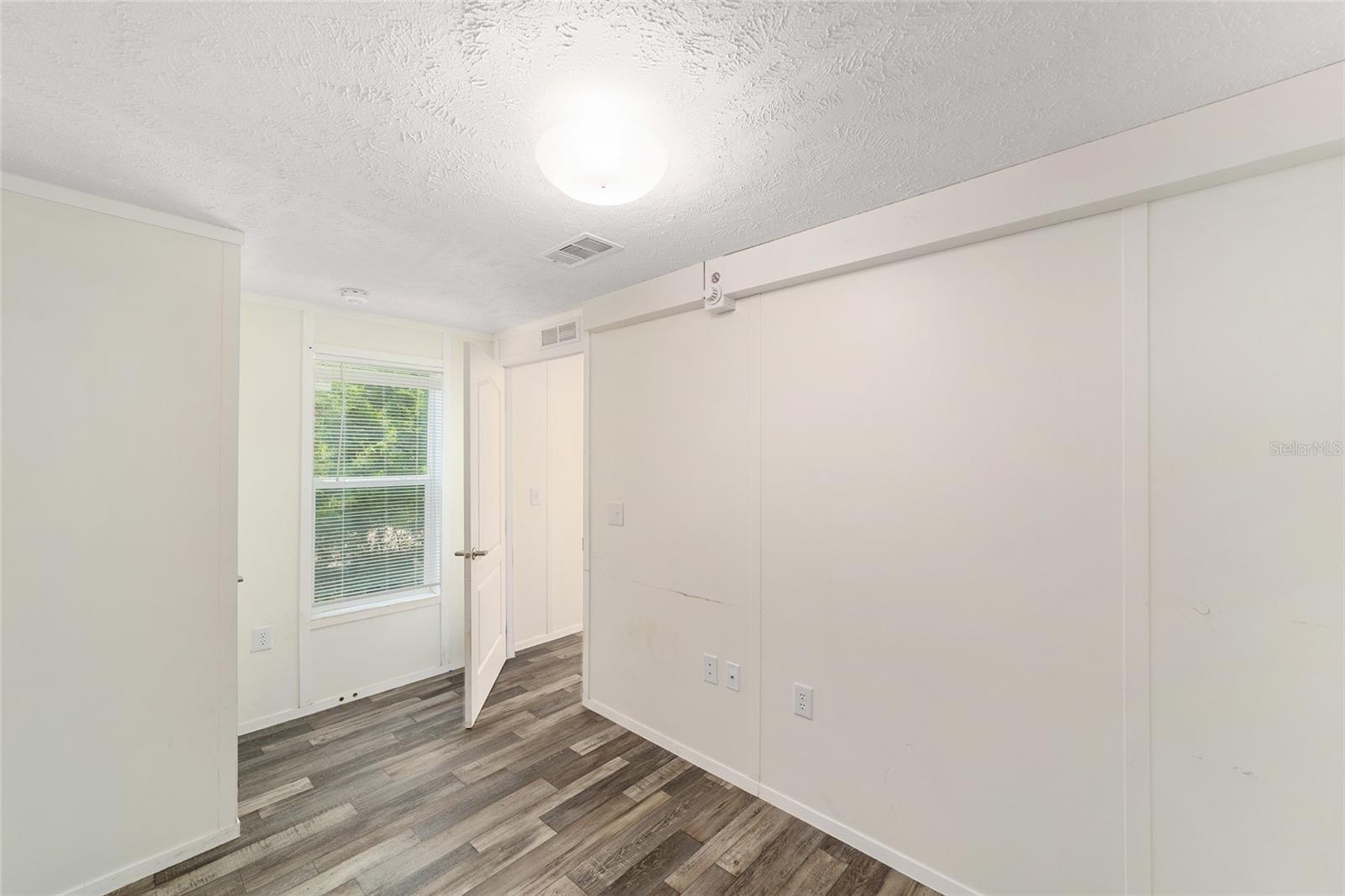 B & R/GREEN HIGHLANDS/COUNTRY EST AREA (328) - Residential