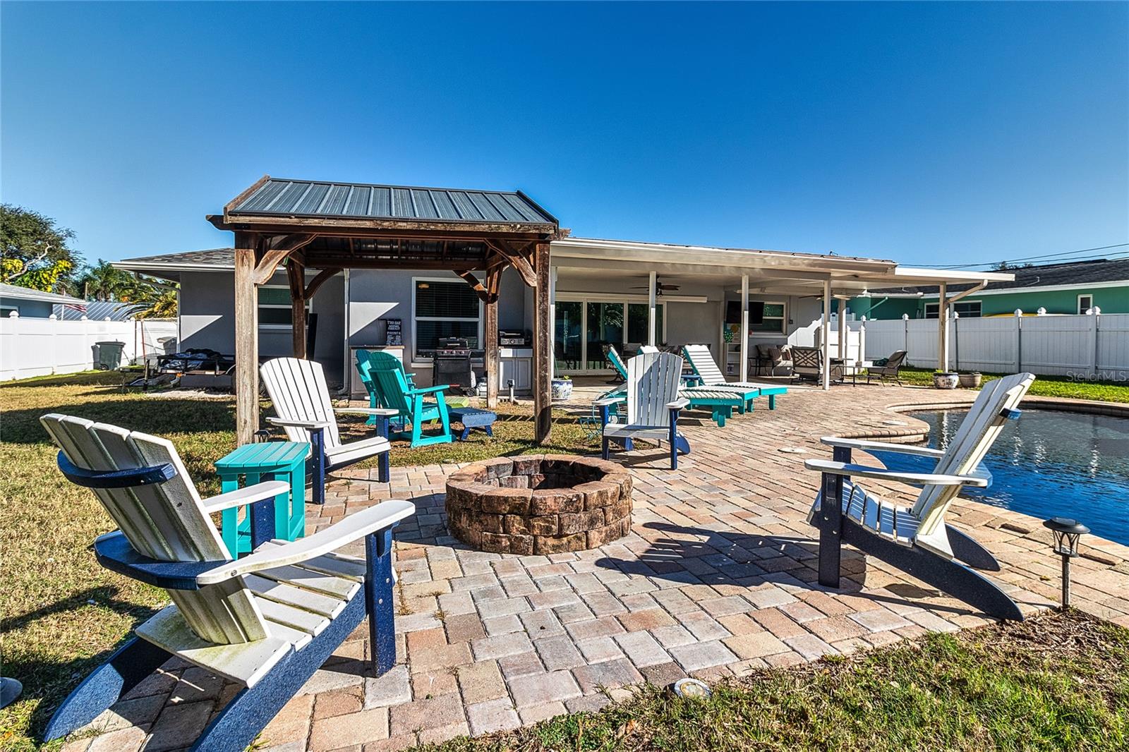 FAIRWAY ESTATES 6TH ADD - Residential