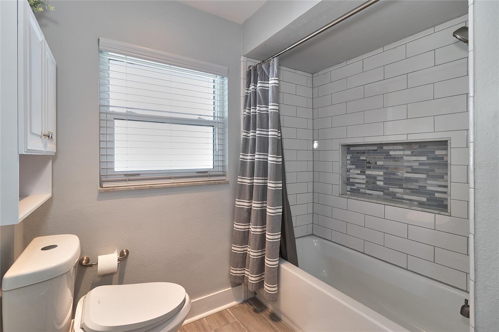 FAIRWAY ESTATES 6TH ADD - Residential